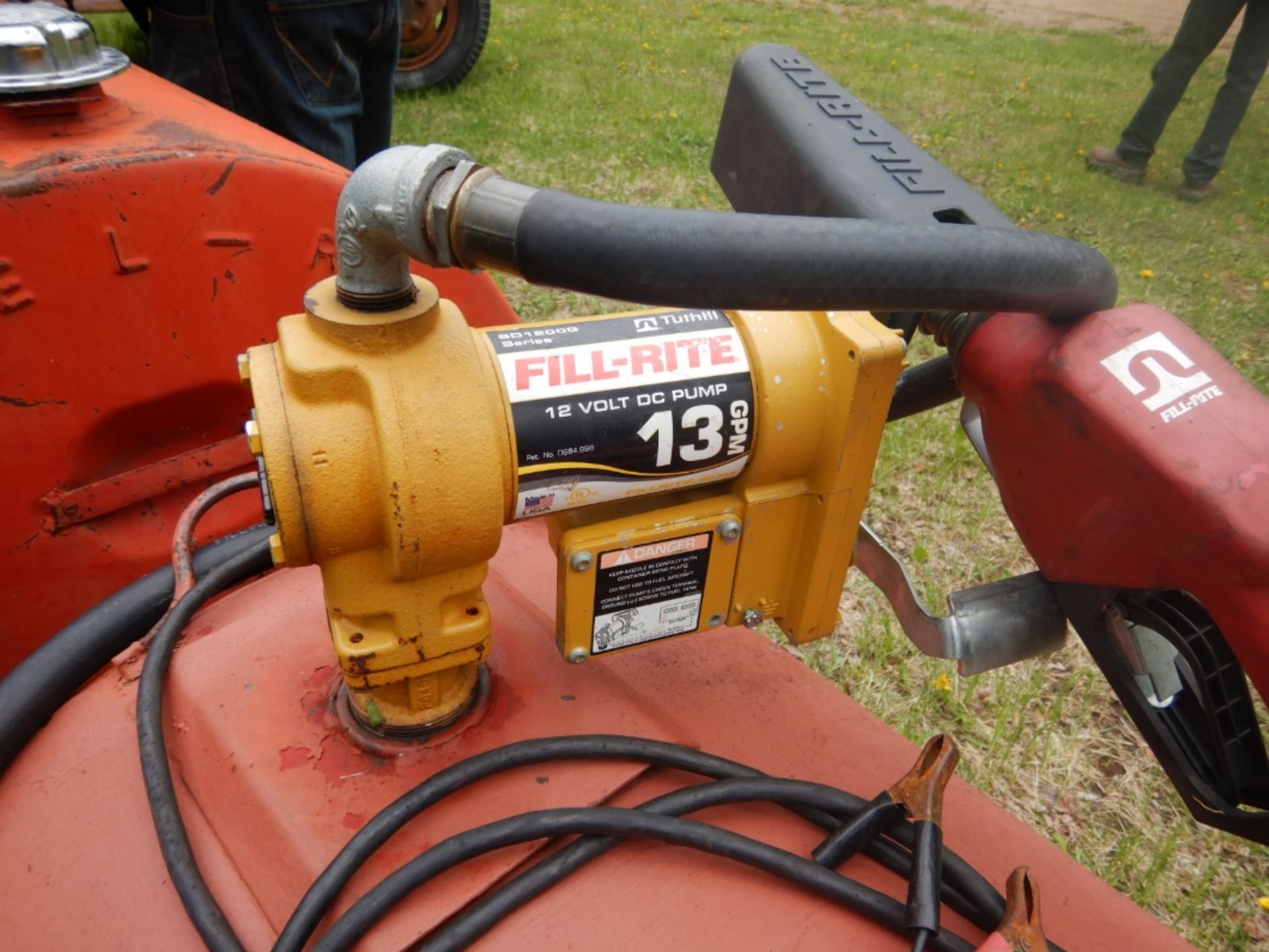 FUEL SLIP TANK W/ 12V TRANSFER PUMP - Image 4 of 4