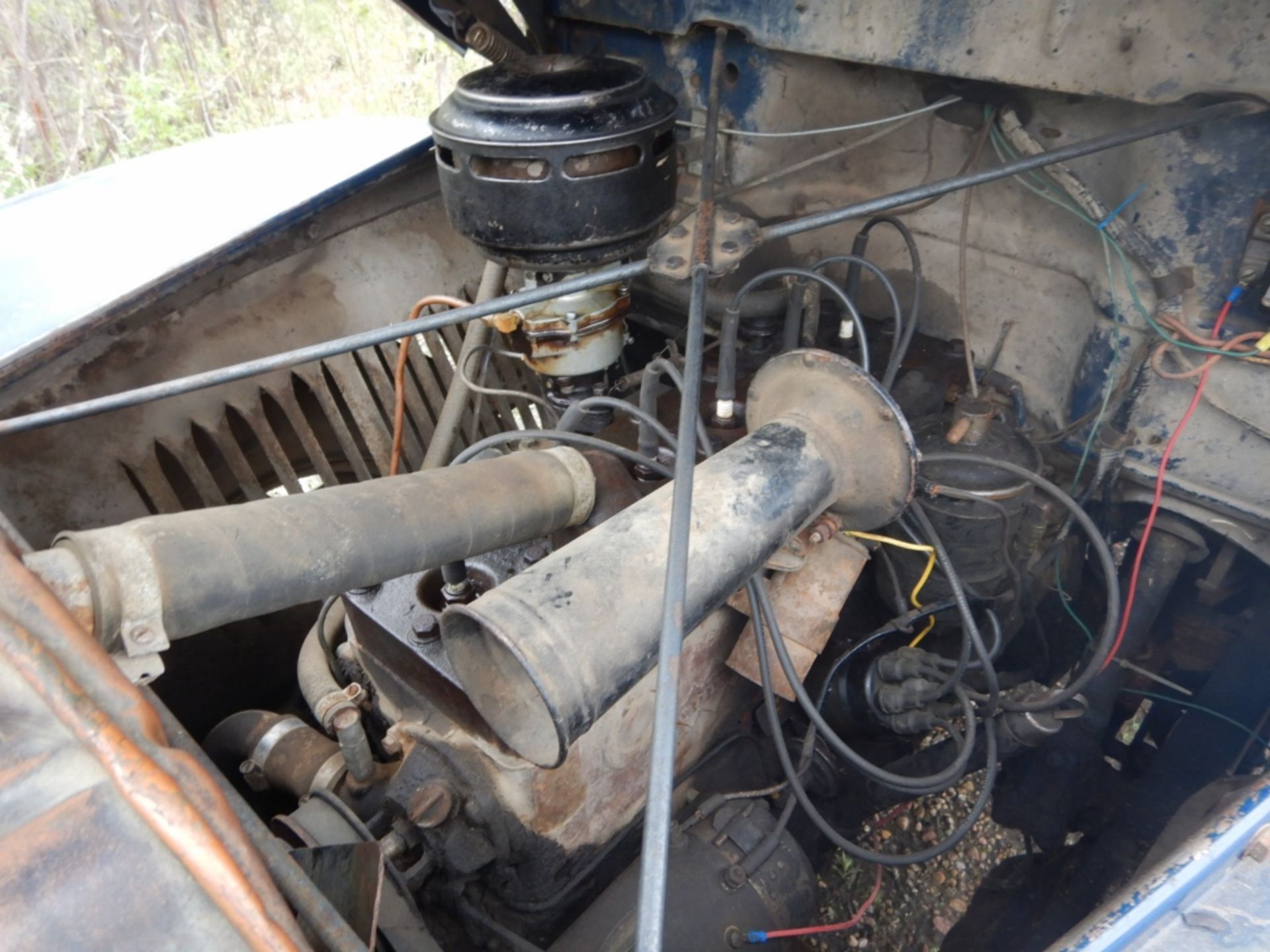 1941 IHC K3 1-TON TRUCK STEP SIDE LONG BOX TRUCK, 4 SPD, W/8 FT BOX, RUNNING DRIVER, 2ND OWNER, - Image 10 of 13