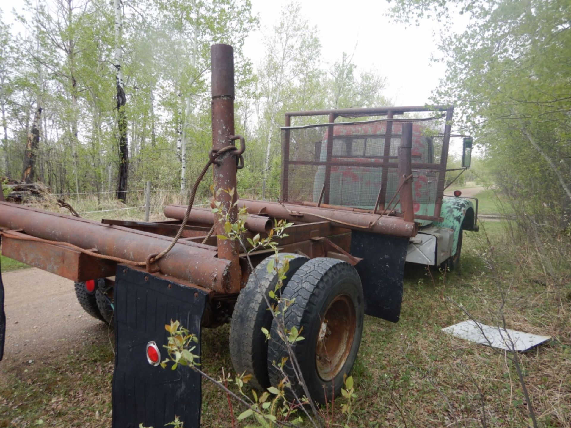 1958 DIAMOND T 630 S/A CAB & CHASSIS W/DUAL WHEELS, 406 RED DIAMOND ENG., 5X3 TRANS, AIR BRAKES, - Image 3 of 14