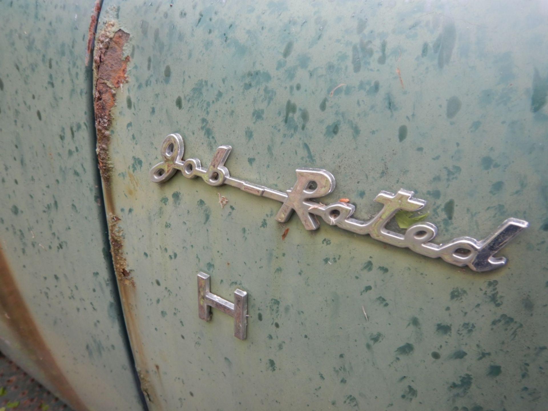 1948 DODGE JOB-RATED H 2-TON S/A TRUCK W/WOOD BOX & HOIST, (NOT RUNNING, EXTRA USED ENGINE TO BE - Image 9 of 9