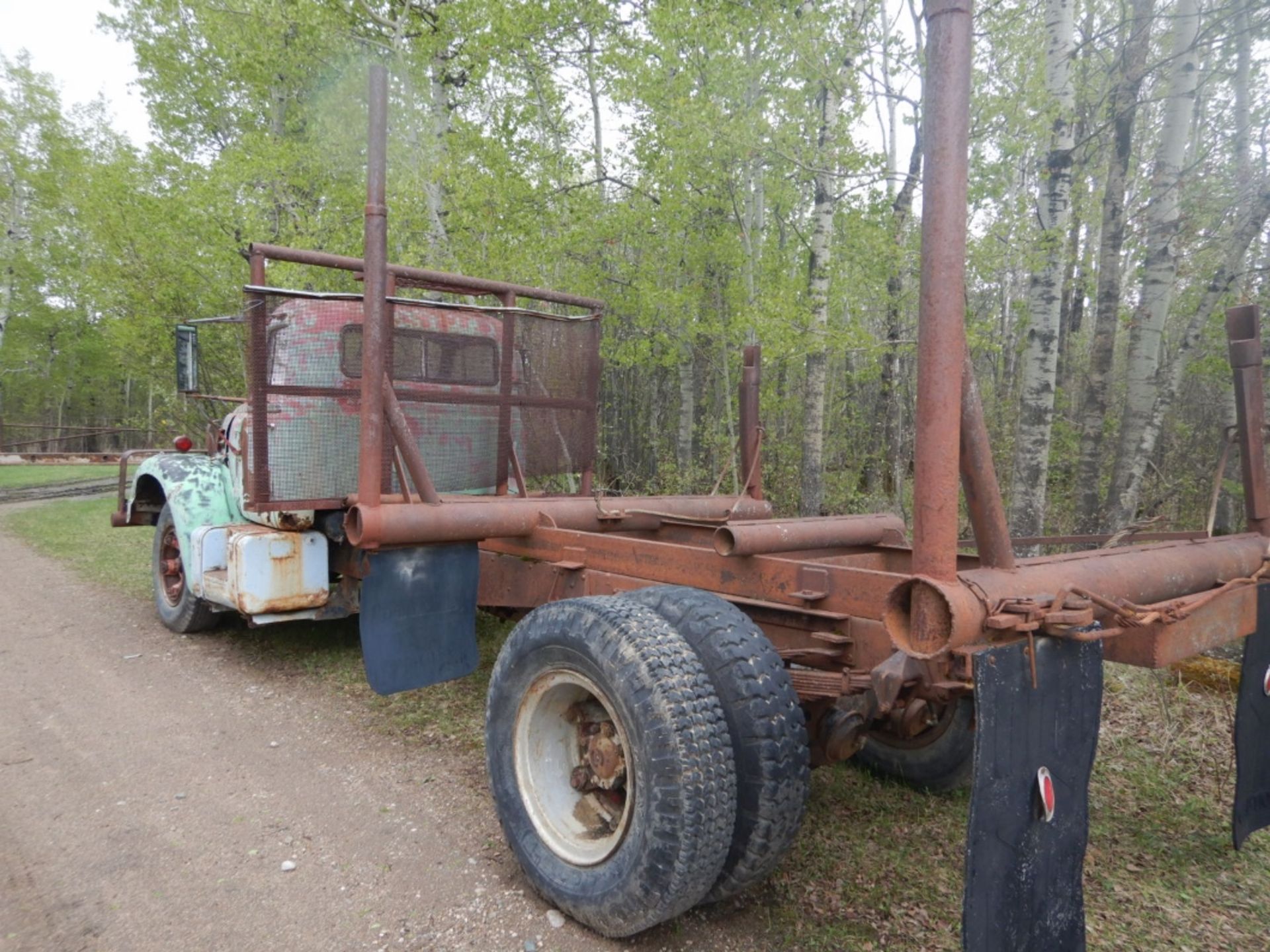 1958 DIAMOND T 630 S/A CAB & CHASSIS W/DUAL WHEELS, 406 RED DIAMOND ENG., 5X3 TRANS, AIR BRAKES, - Image 2 of 14