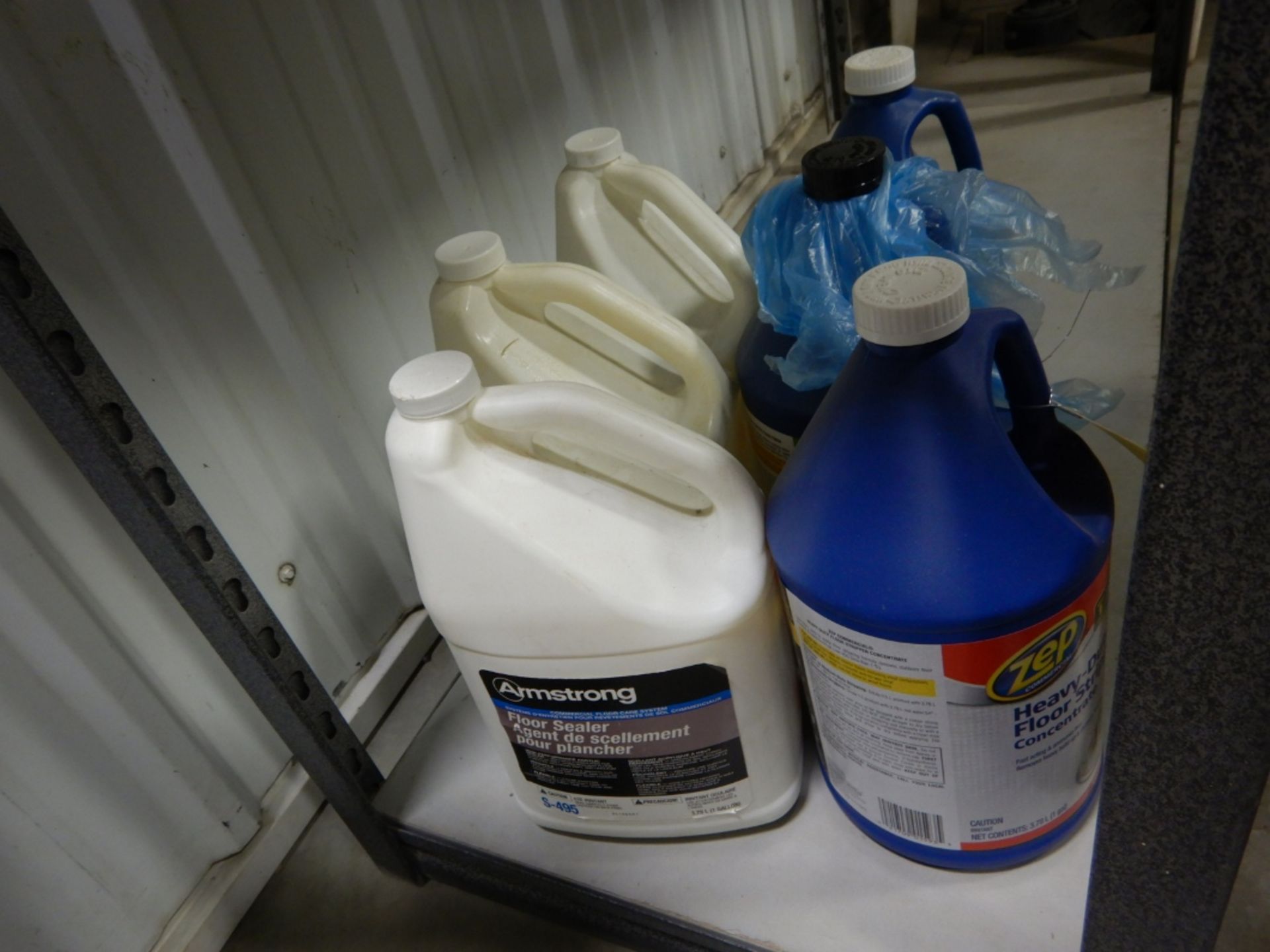 L/O JANITORIAL FLOOR CLEANING SUPPLIES - Image 2 of 2