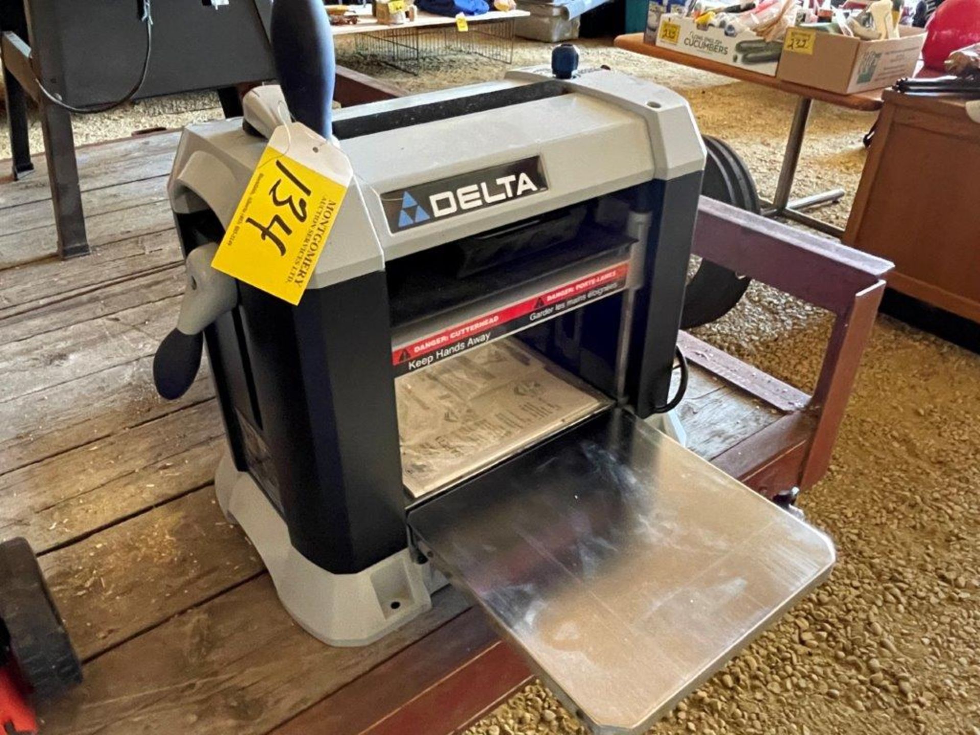 DELTA 22-580 13 INCH TWO SPD FINISHING PLANER - Image 3 of 7