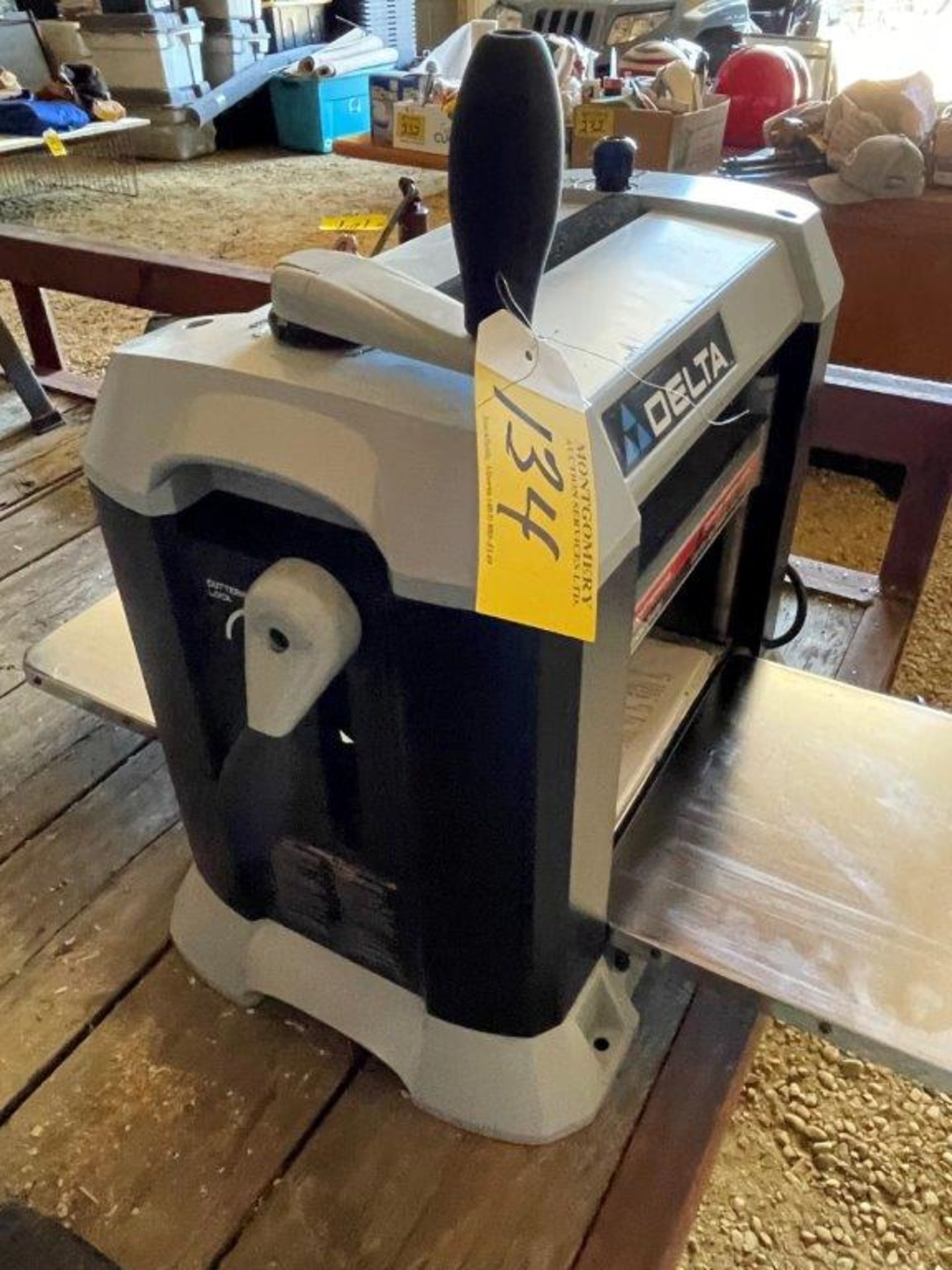 DELTA 22-580 13 INCH TWO SPD FINISHING PLANER - Image 4 of 7