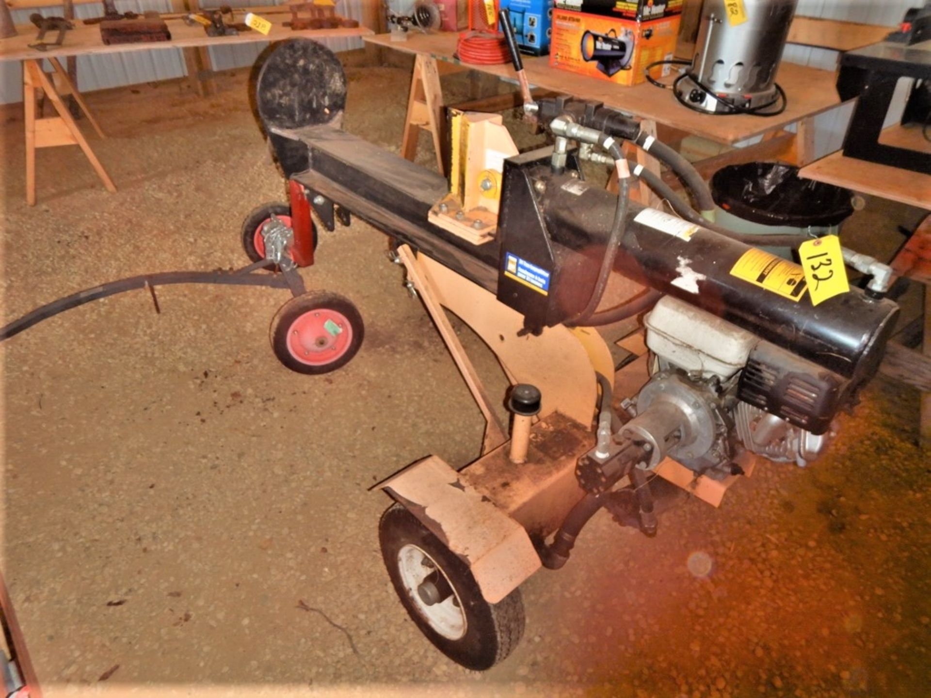 31-TON LOG SPLITTER W/ATV JEEP HITCH W/9 HP HONDA ENGINE S/N 037-62610