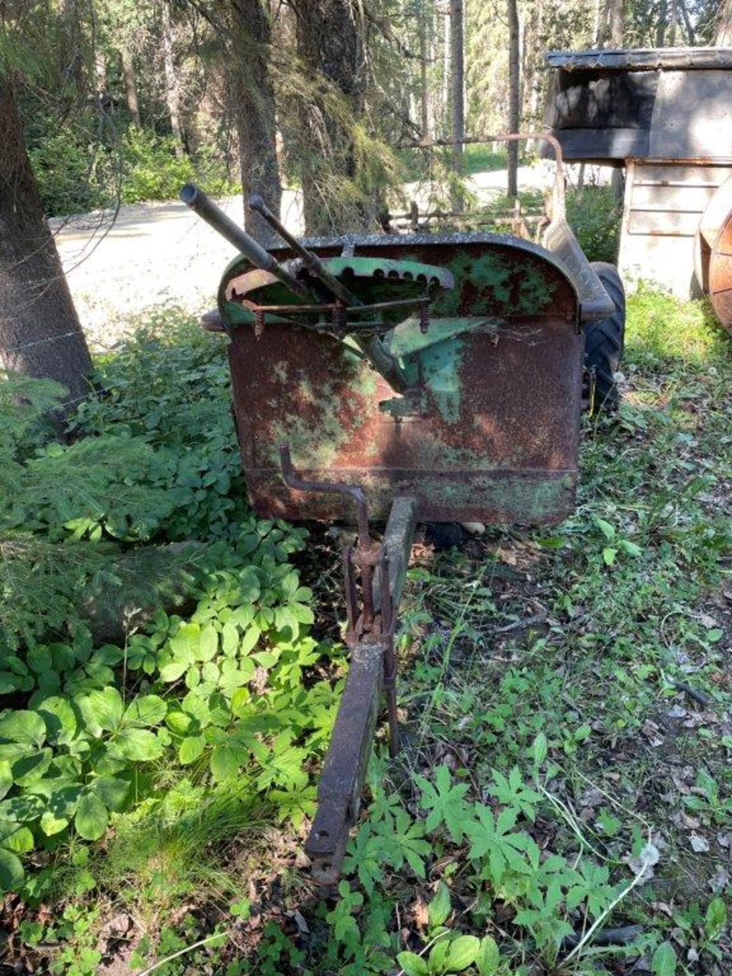 JOHN DEERE R SERIES 1 MANURE SPREADER - Image 2 of 4