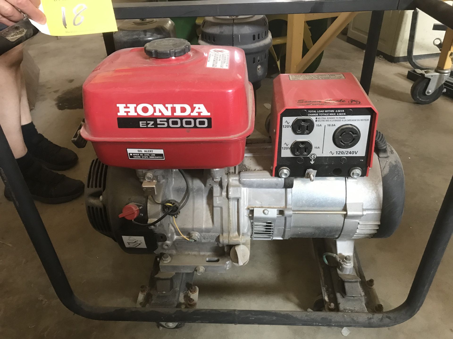 HONDA EZ 5000W GEN SET W/ CASTORS - 120/240V - Image 2 of 2