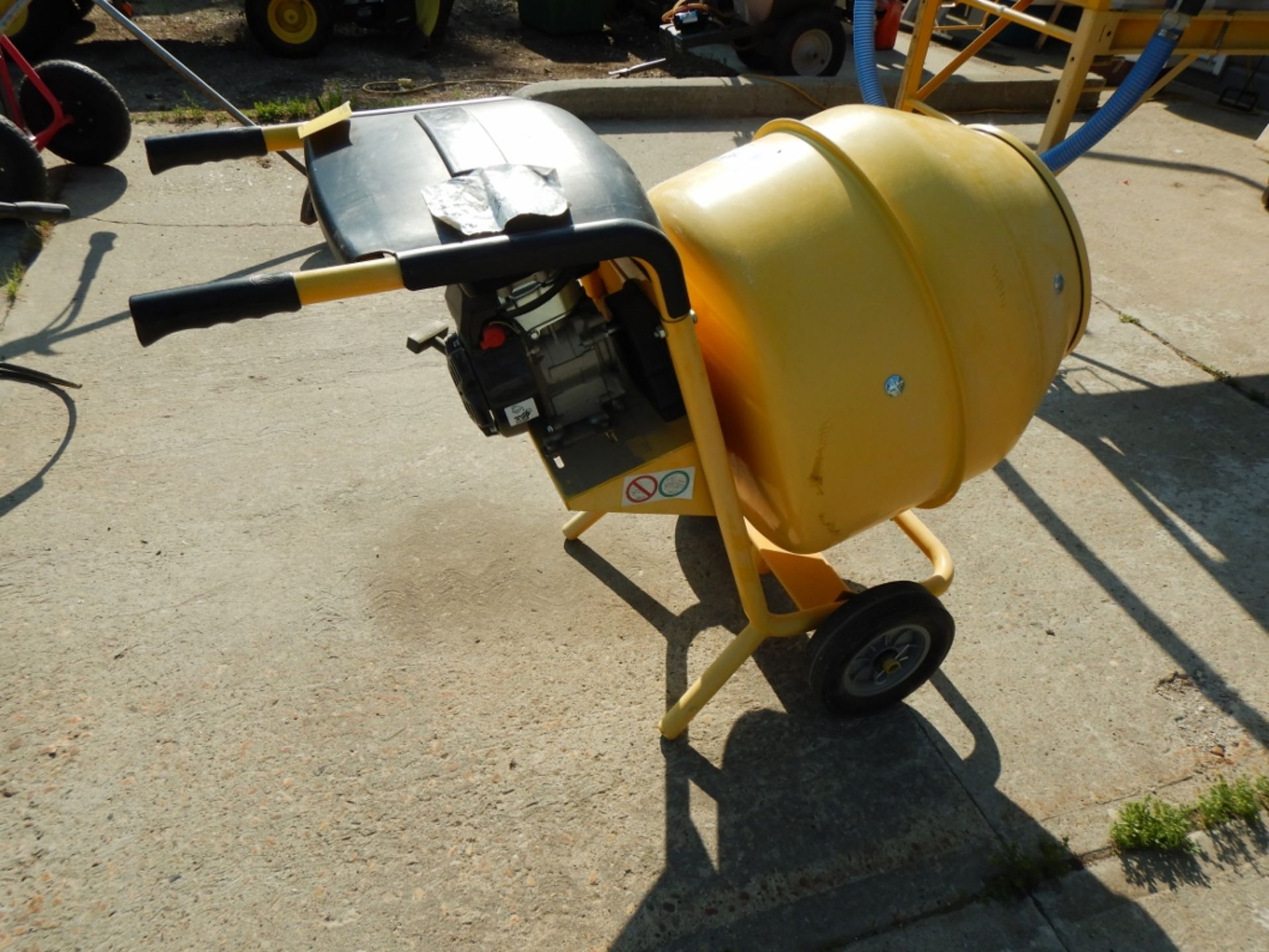 POWERFIST CONCRETE MIXER 2.5HP GAS ENGINE 2.5CU.FT CAPACITY (125KG) W/ WHEEL KIT, PEDESTAL, AND - Image 6 of 8