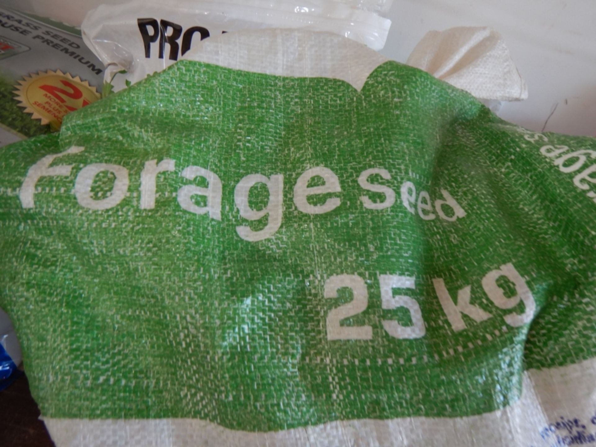 GOLFGREEN LAWN FERTILIZER 30-0-3 (6 BAGS), PT PAIL TURF BUILDER 27-0-2, PT PAIL PRESEED FERTILIZER) - Image 3 of 6