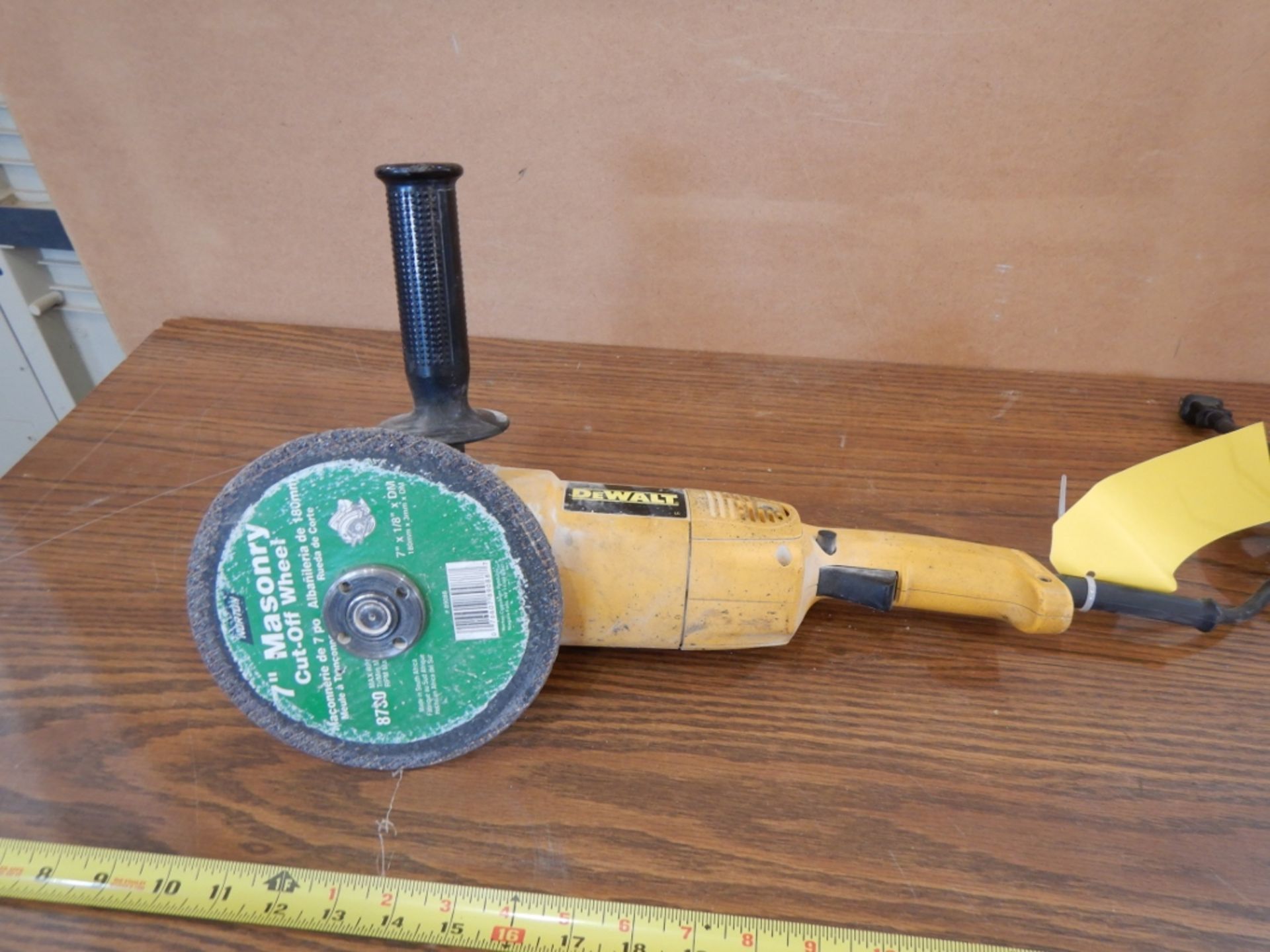 DEWALT 5INCH SIDE GRINDER - Bild 2 aus 4