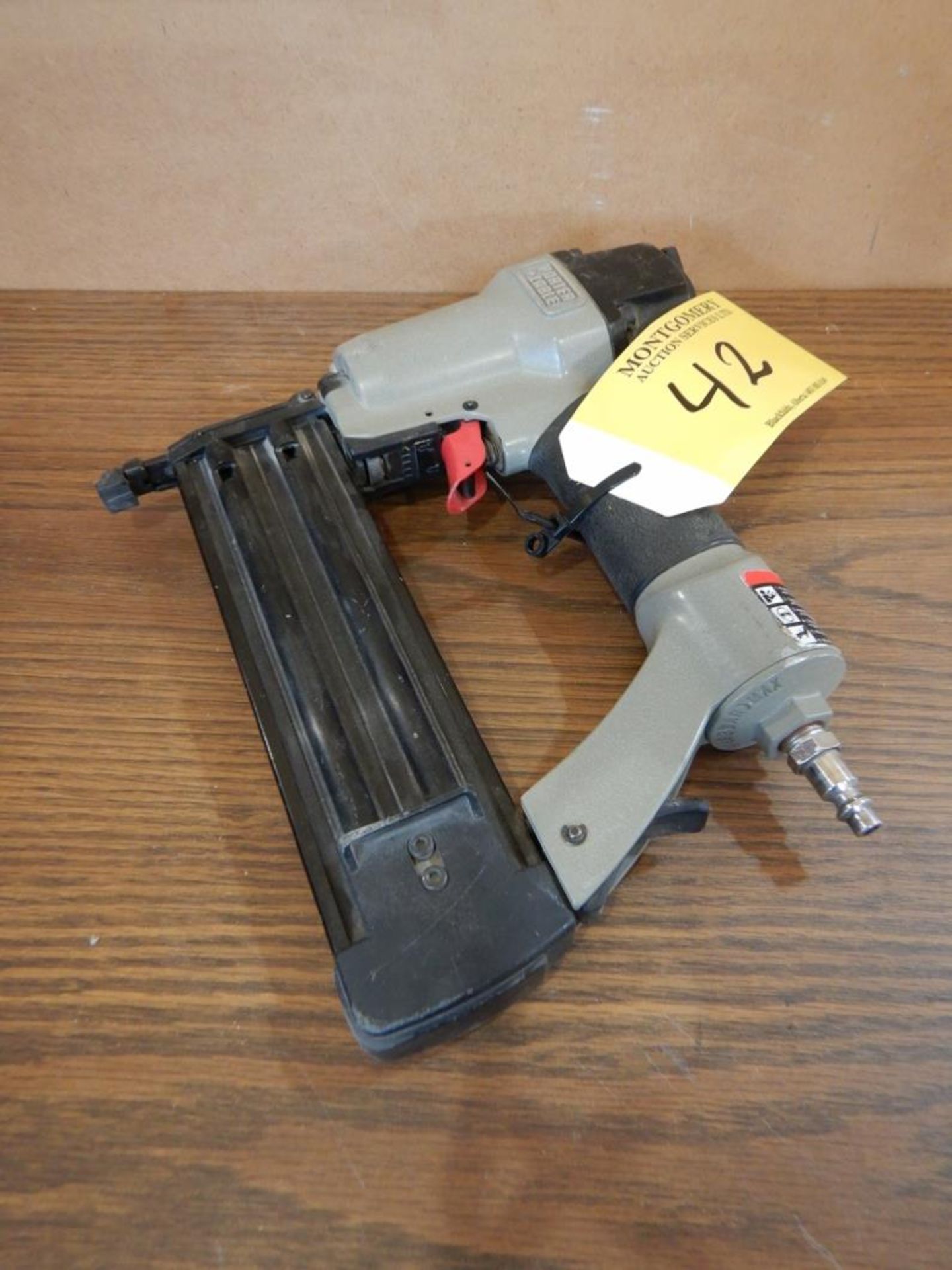 PORTER CABLE AIR BRAD NAILER