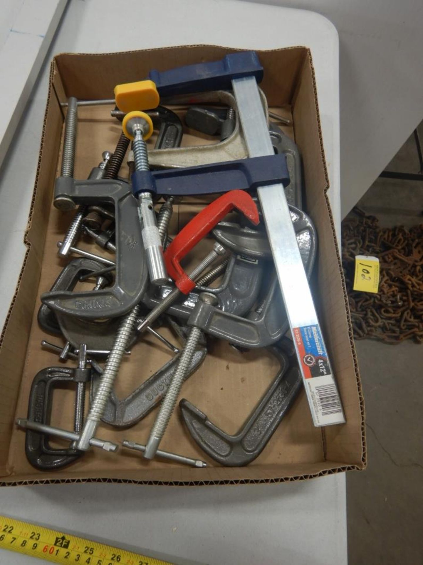 L/O ASSORTED C-CLAMPS AND ALUMINUM BAR CLAMP