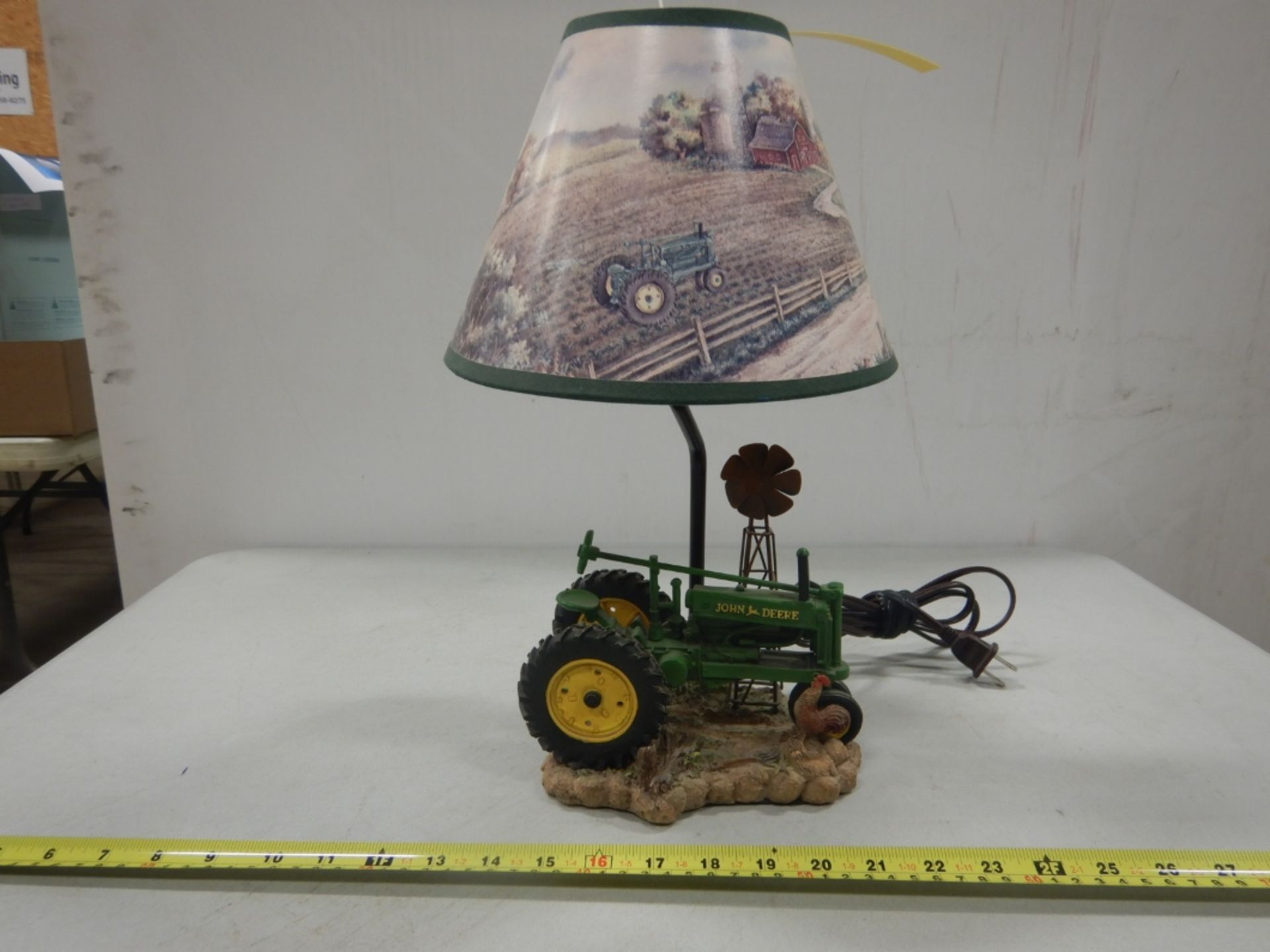 JOHN DEERE TABLE LAMP