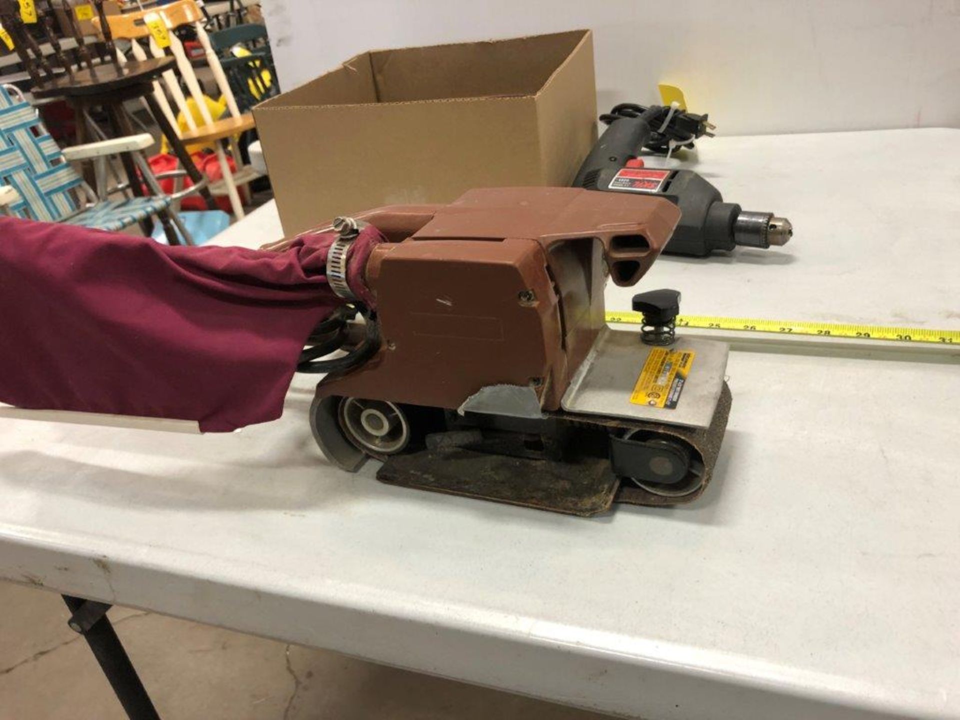 BENCHMARK 1262 3X21 INCH BELT SANDER W/VAC, EXTRA BELTS - Image 2 of 6