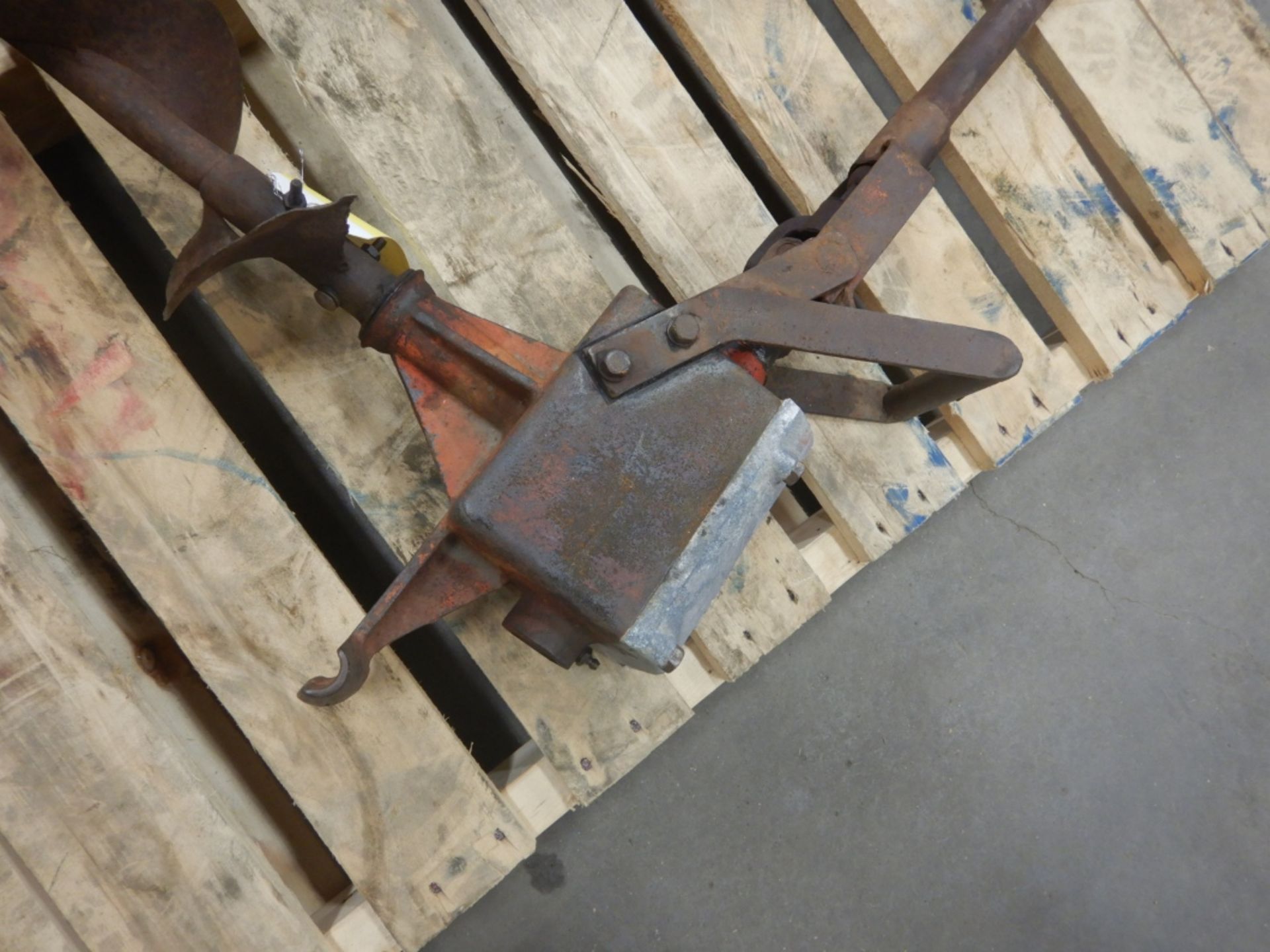 VINTAGE PTO POST HOLE AUGER - Image 3 of 4