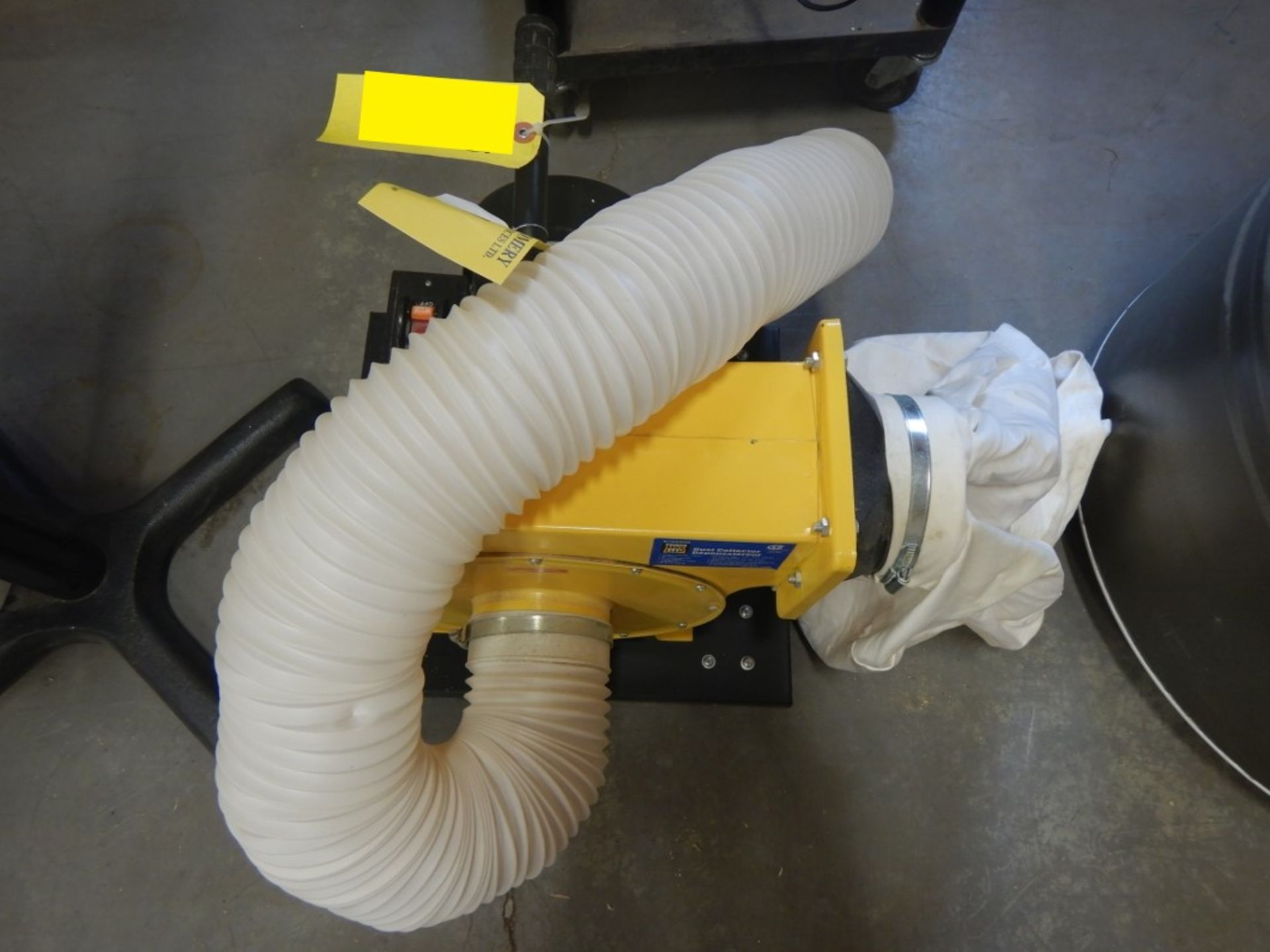 POWER FIST 1HP DUST COLLECTOR W/ FUME ARM - Image 4 of 9