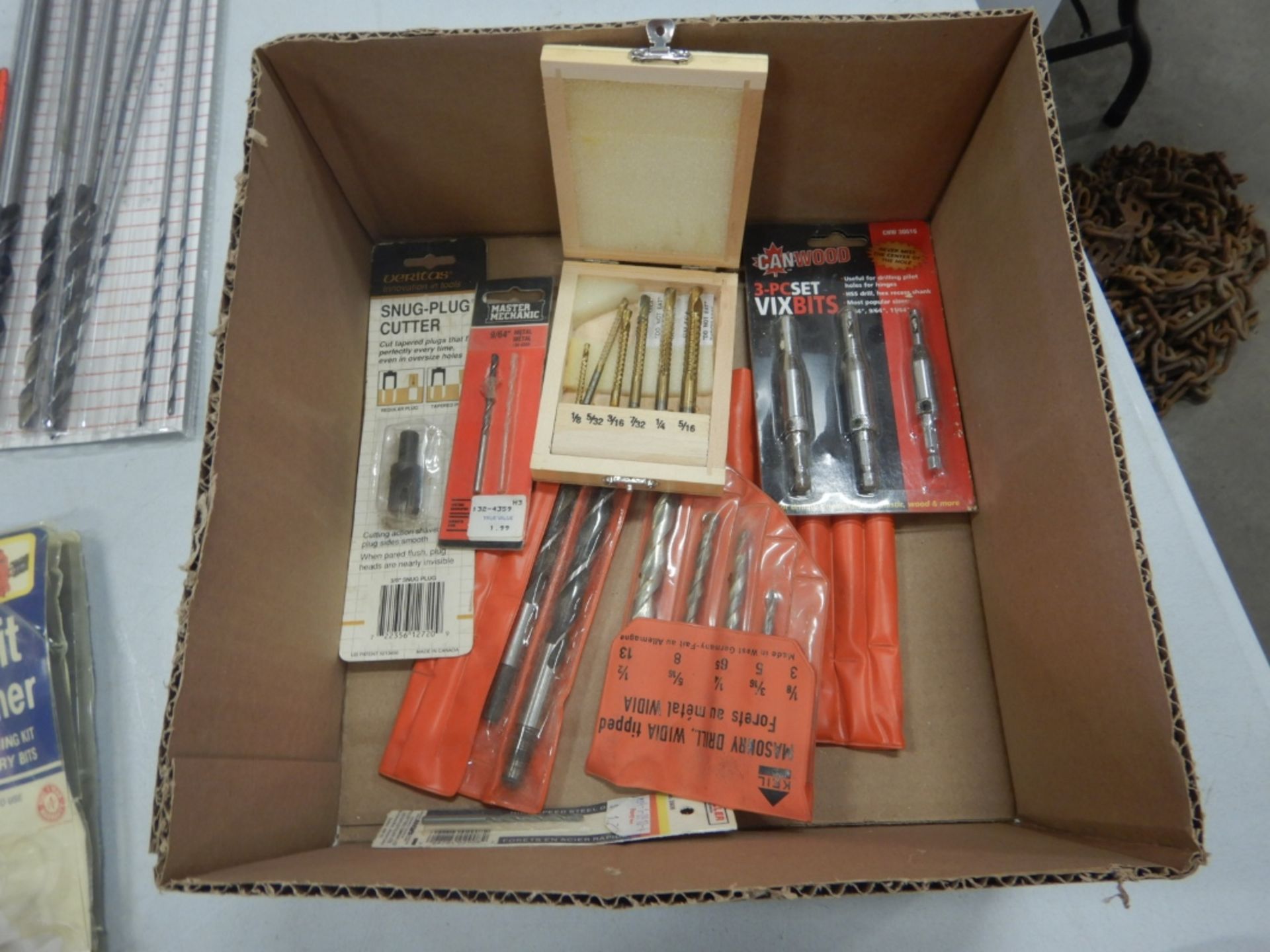 DOWELING JIG, DRILL SHARPENER, AND ASSORTED DRILL BITS