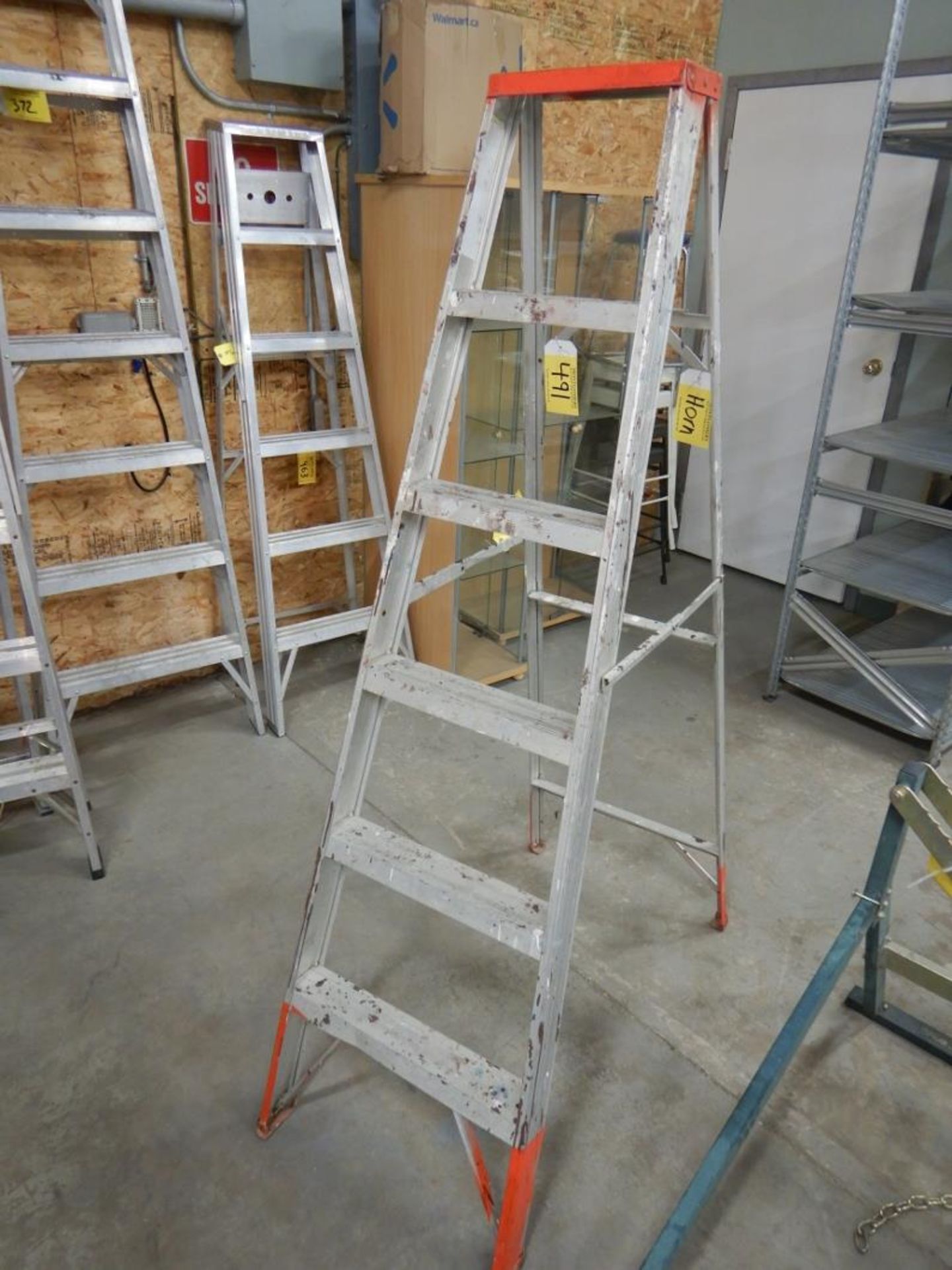 L/O 10FT-18FT ALUMINUM EXTENSION LADDER, 11 FT ALUMINUM LADDER, 6FT ALUMINUM STEP LADDER - Image 5 of 5