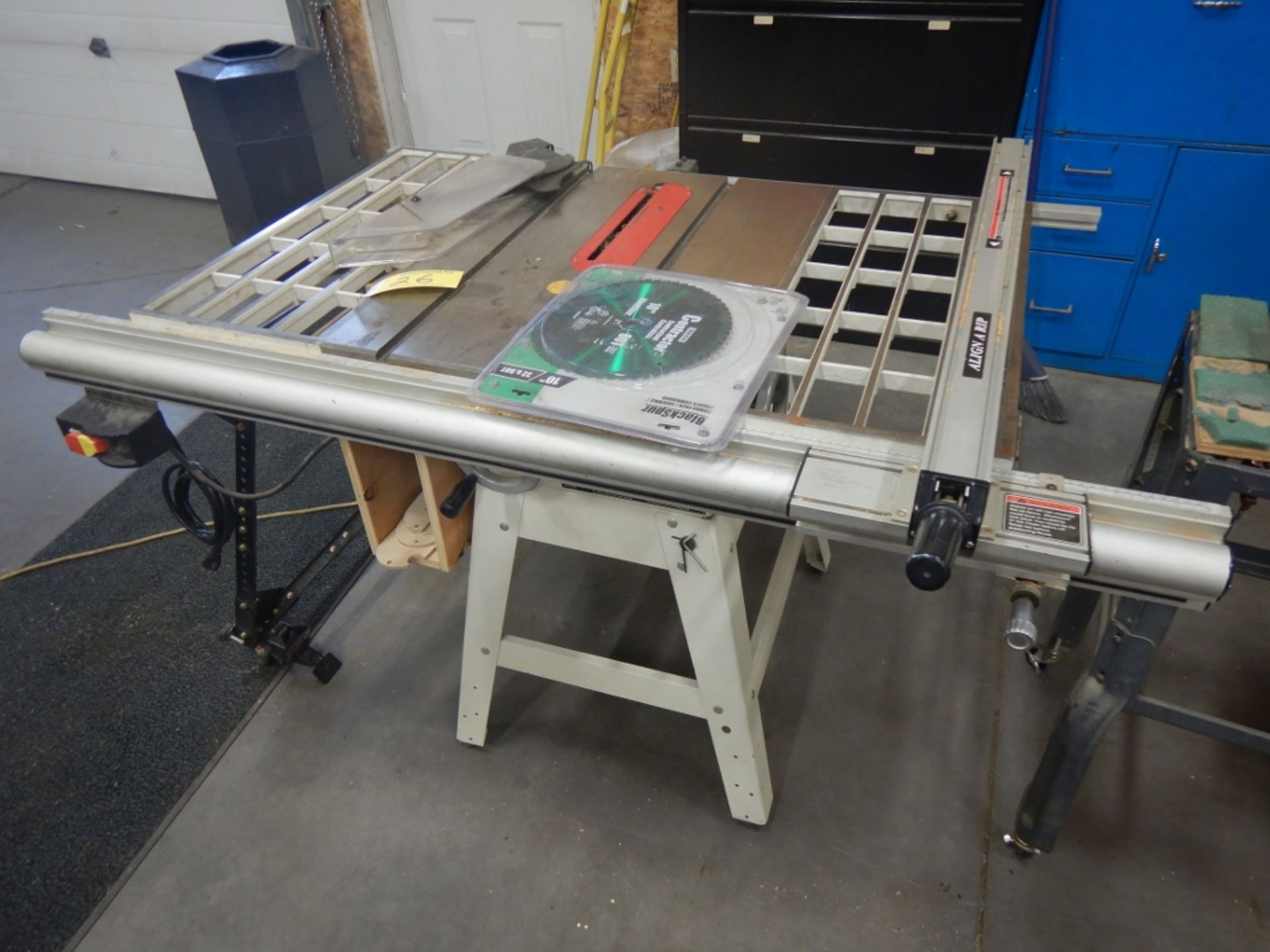 10IN TABLE SAW W/ ALIGN-A-RIP ADJUSTABLE FENCE, 3HP MOTOR