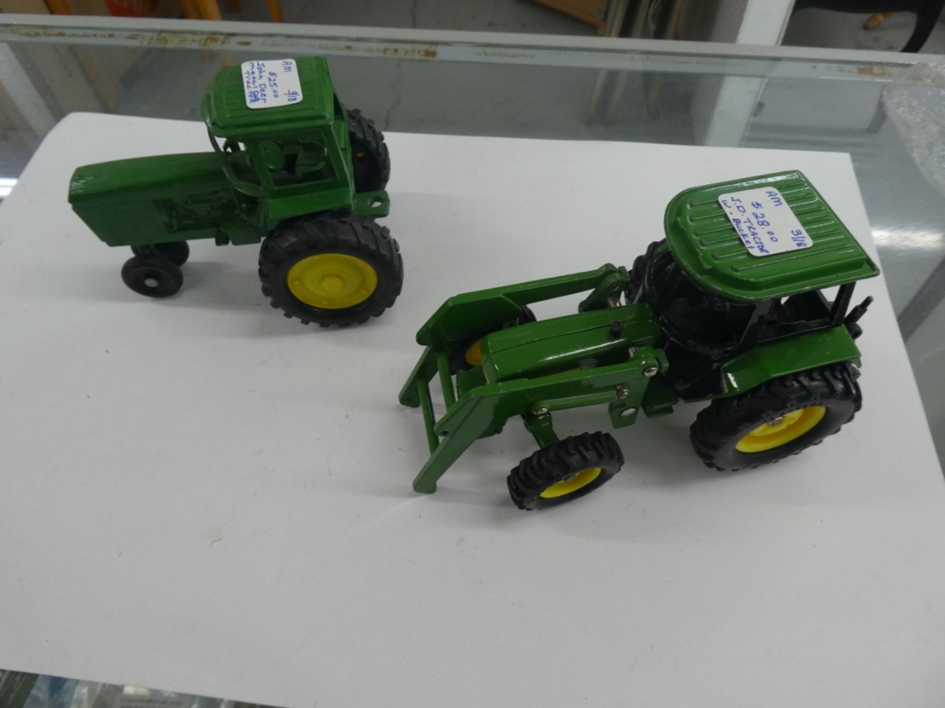 2 SMALL JOHN DEERE TRACTORS USED - Image 2 of 2