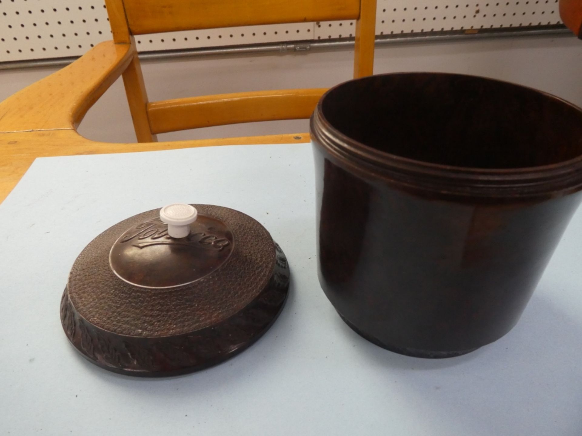 BAKELITE HUMIDOR & SMALL BAKELITE CONTAINER - Image 2 of 6