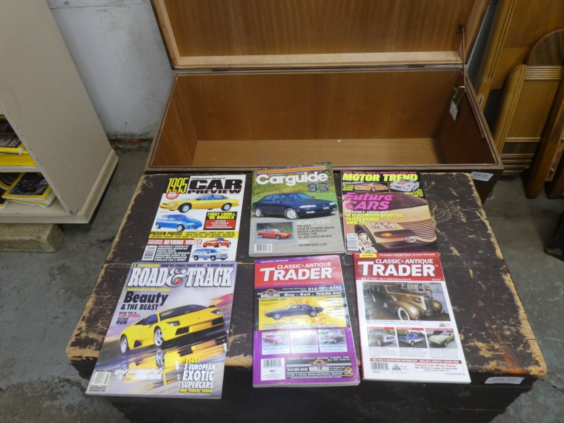 MANY AUTOMOTIVE & COLLECTOR CAR MAGAZINES