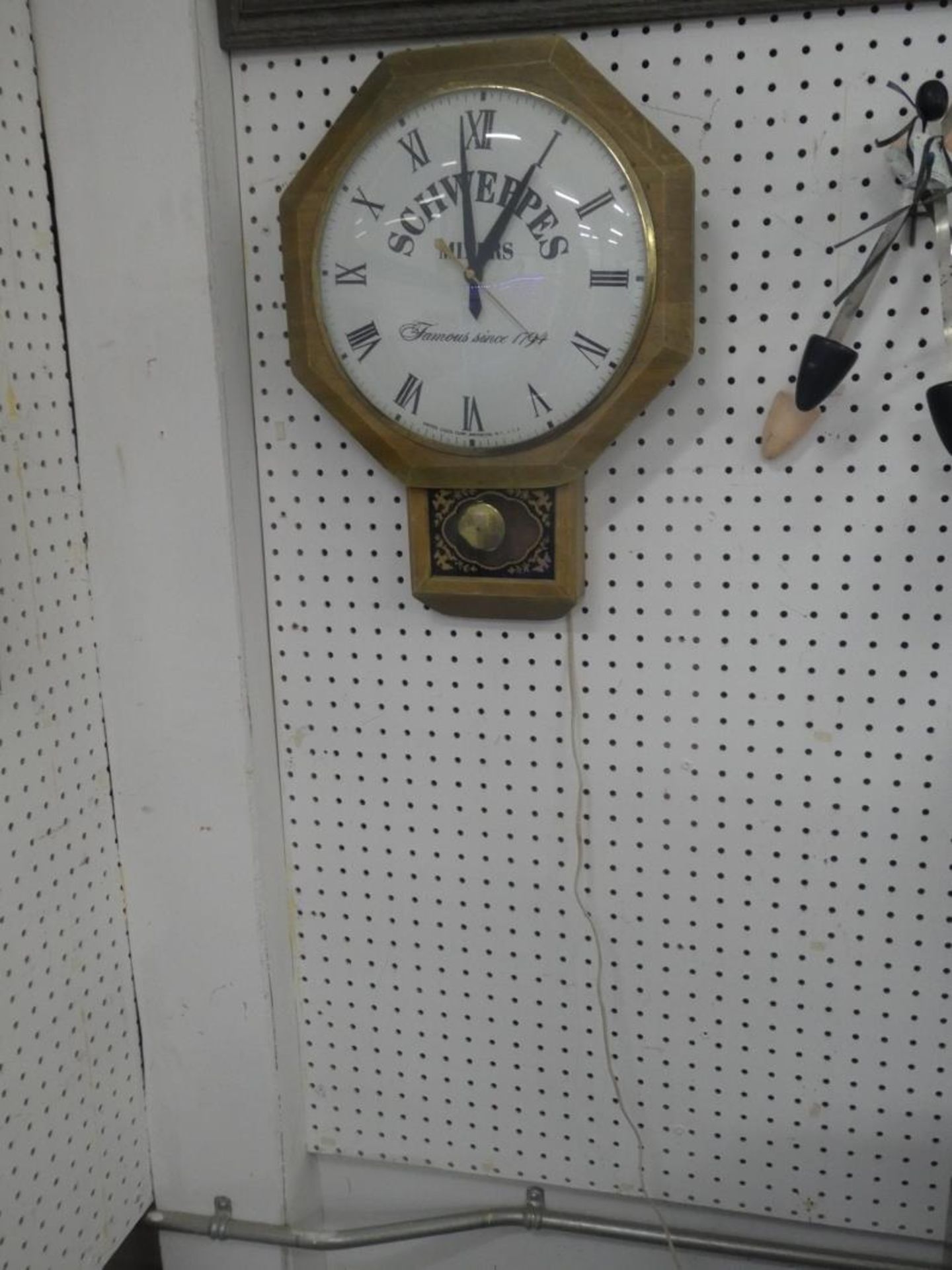 ELECTRIC SCHWEPPES CLOCK (WORKS) - Image 2 of 2