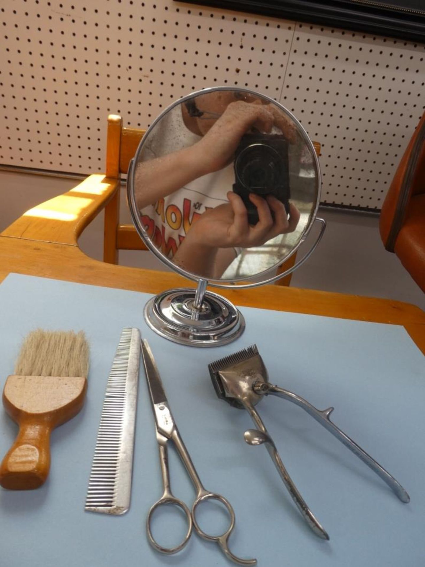 HAIR CLIPPERS, COMB SCISSORS BRUSH & MIRROR