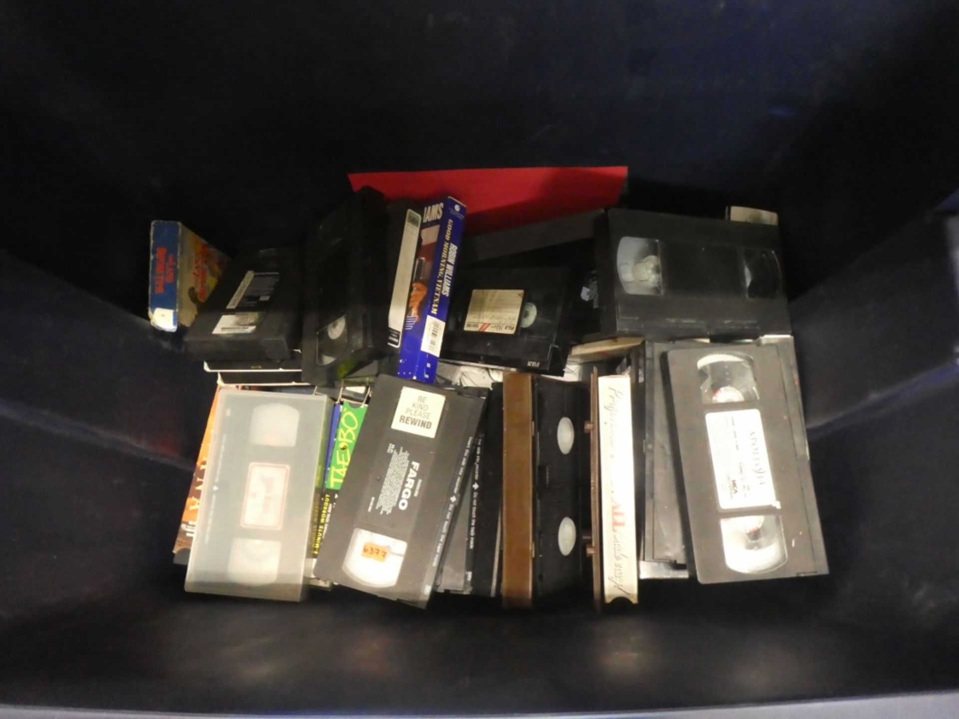 TUB OF MISC VHS'S