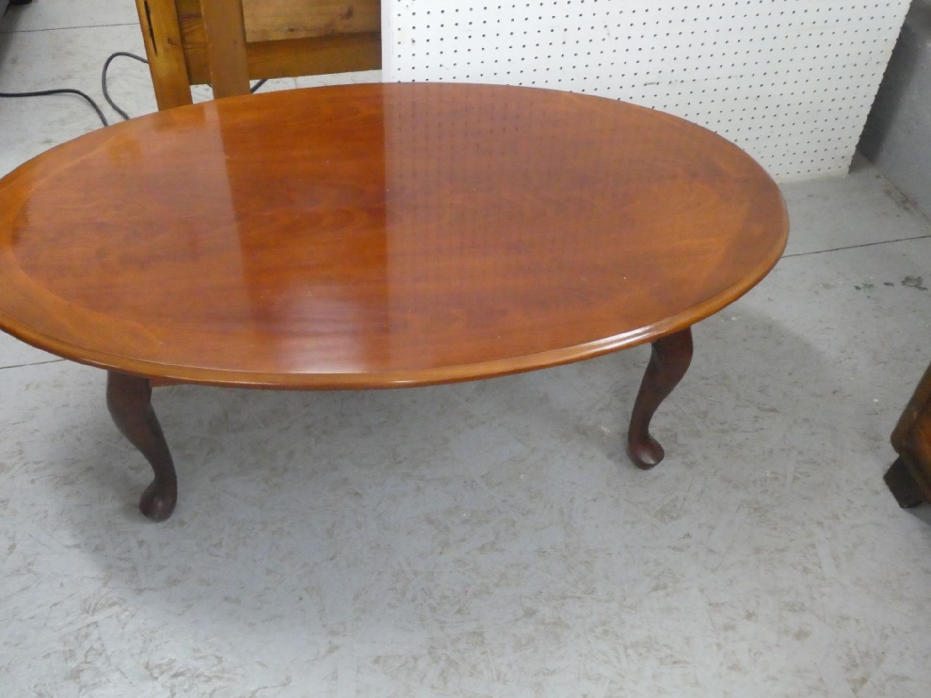 MCM OVAL COFFEE TABLE 16.5"H 43"W 27"D