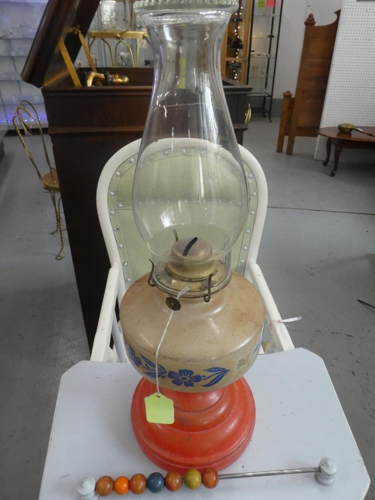 3 VINTAGE OIL LAMPS - Image 8 of 10