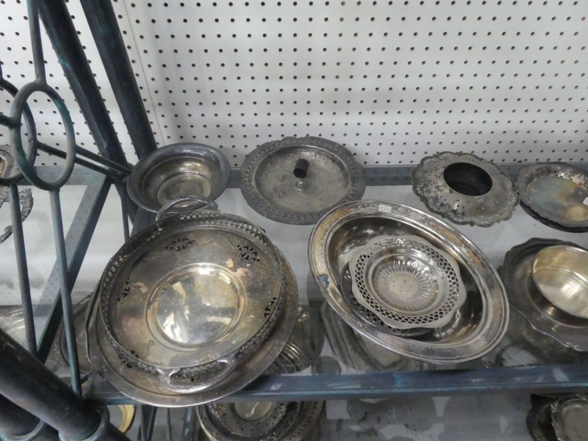 1 SHELF SILVERPLATE