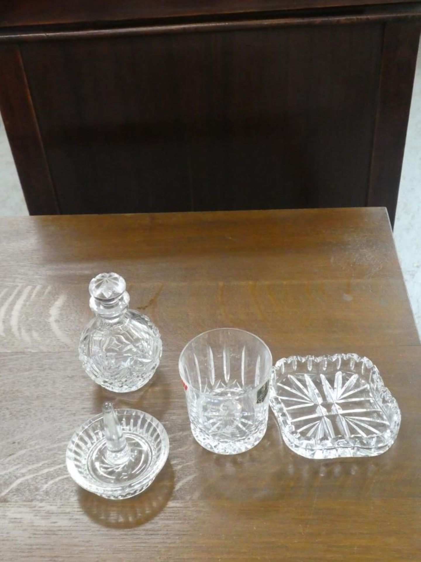 CRYSTAL PERFUME DECANTER, CRYSTAL RING HOLDER, CRYSTAL DISH & CRYSTAL SCOTCH GLASS - Image 4 of 4