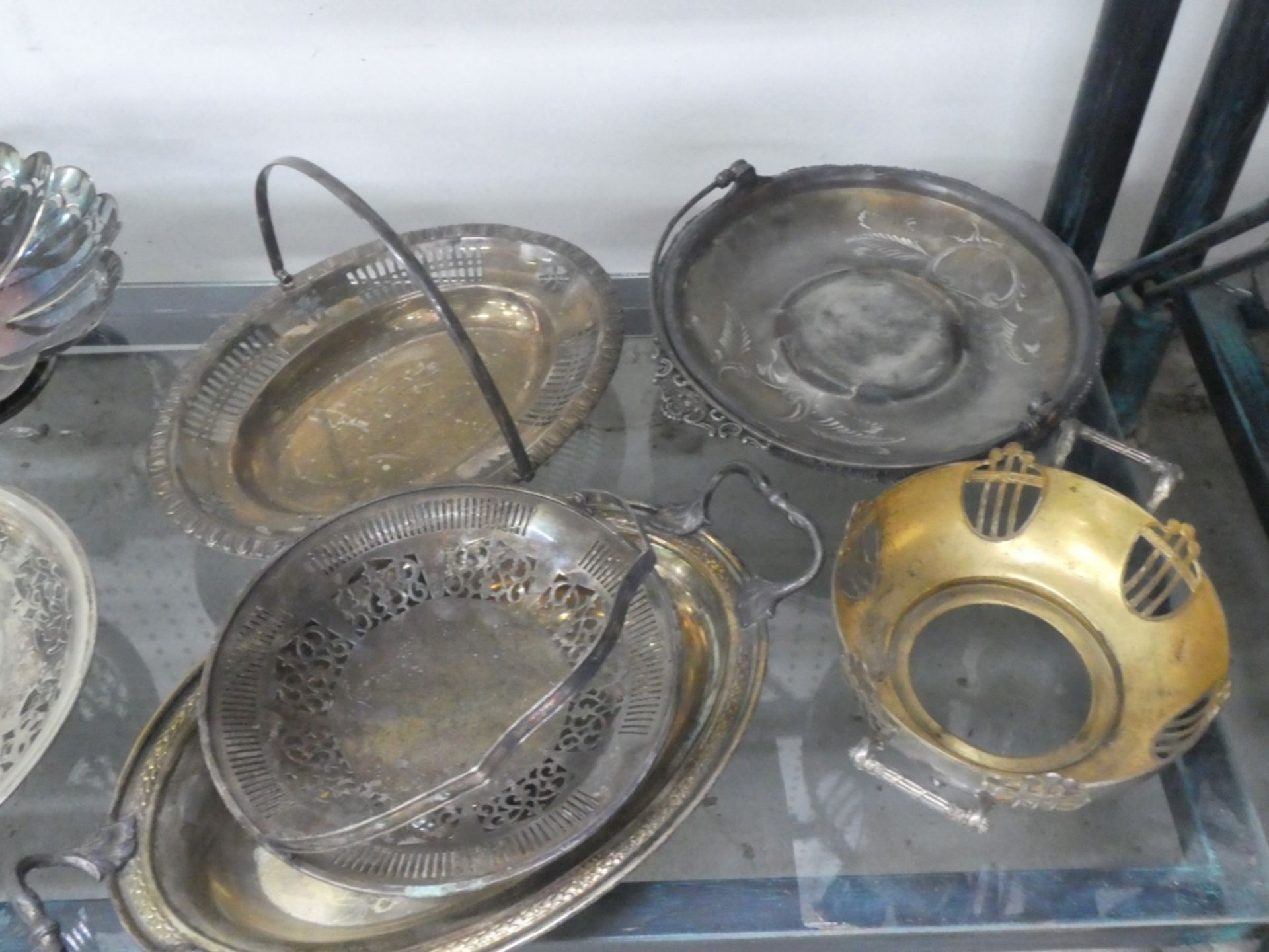 1 SHELF SILVERPLATE - Image 3 of 3