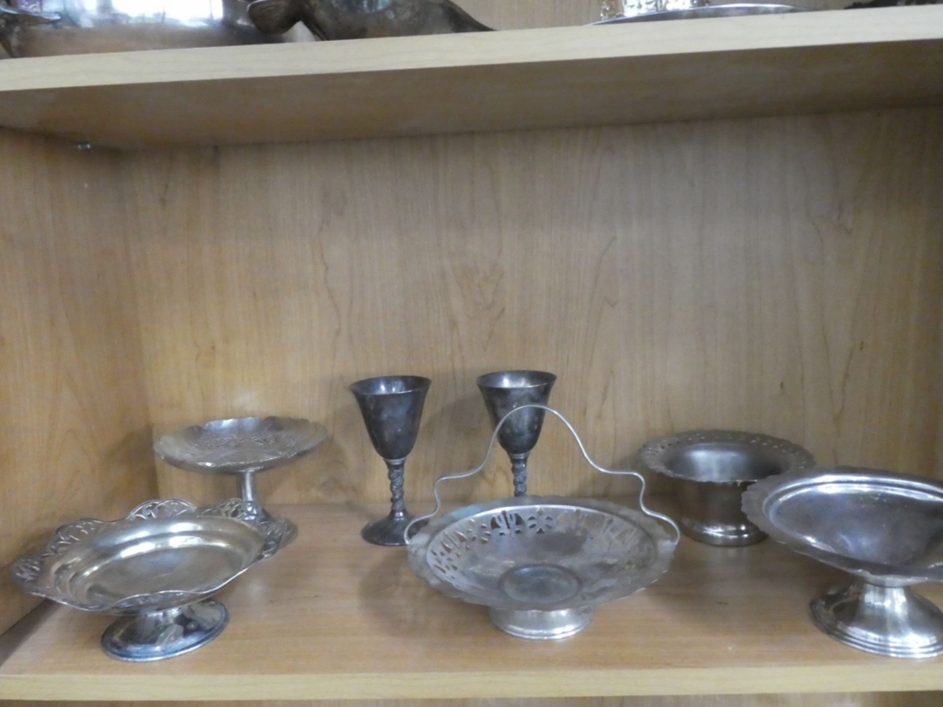 2 SHELVES OF SILVERPLATE - Image 4 of 6