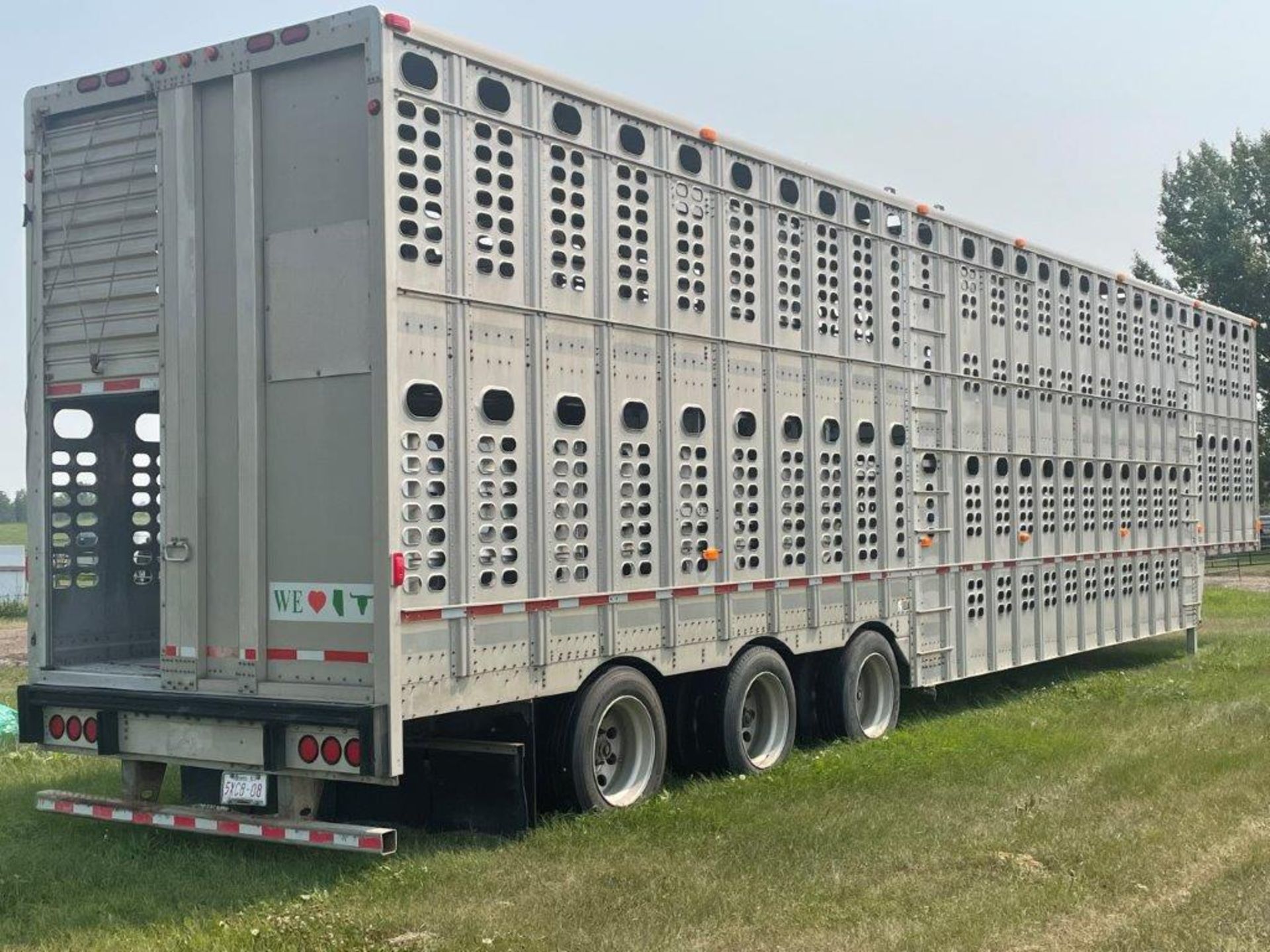 2008 WILSON 53FT TRIDEM LIVESTOCK TRAILER MOD. PSDCL-402 W/NOSE DECKING, ALUM., CURRENT CVIP - Image 2 of 24