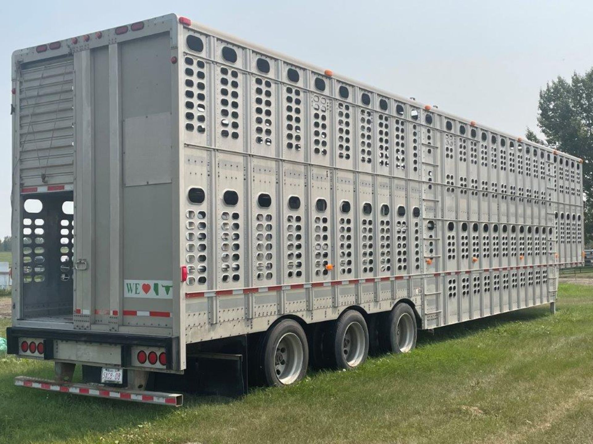 2008 WILSON 53FT TRIDEM LIVESTOCK TRAILER MOD. PSDCL-402 W/NOSE DECKING, ALUM., CURRENT CVIP - Image 3 of 24