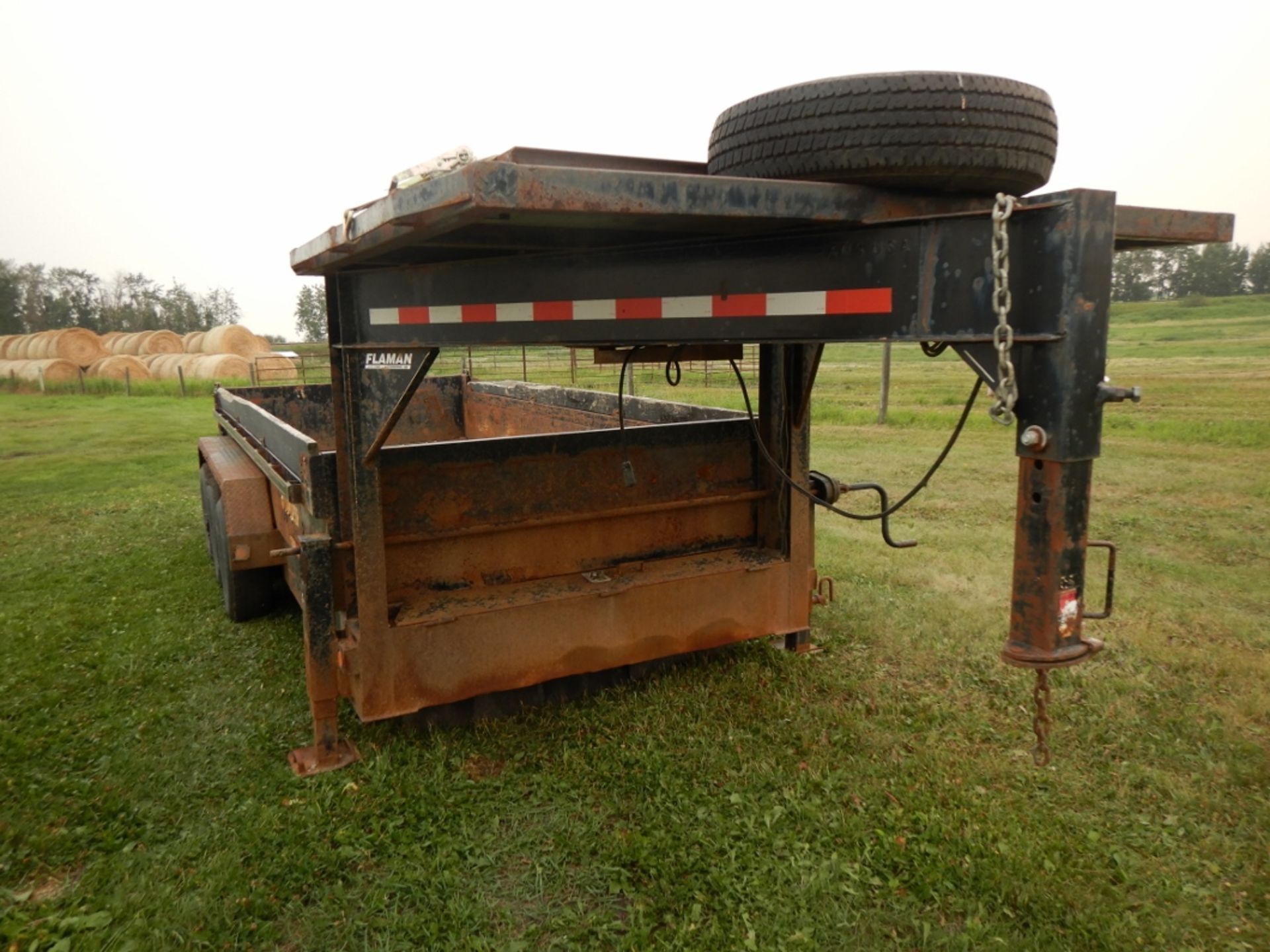 2008 TRAILTECH 16FT GN HYD. DUMP TRAILER, TRI-AXLE, 21,000 GVWR, W/ GN DECK, RAMPS, 13,200LBS - Image 12 of 15