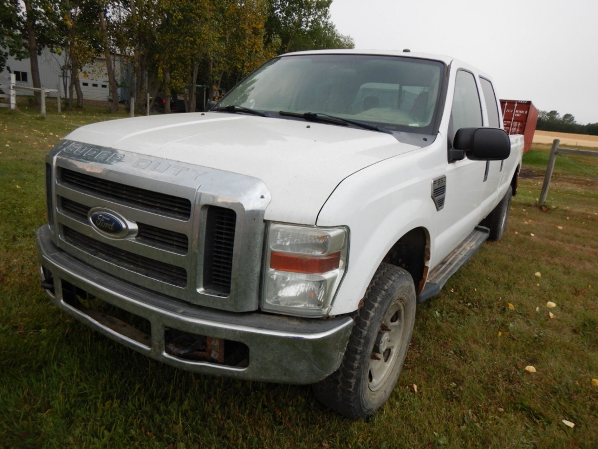 2007 FORD F350 XLT 4X4 V8 P/U TRUCK, A/T, CREW CAB, 8FT BOX (DAMAGED), 362,299 KM'S SHOWING