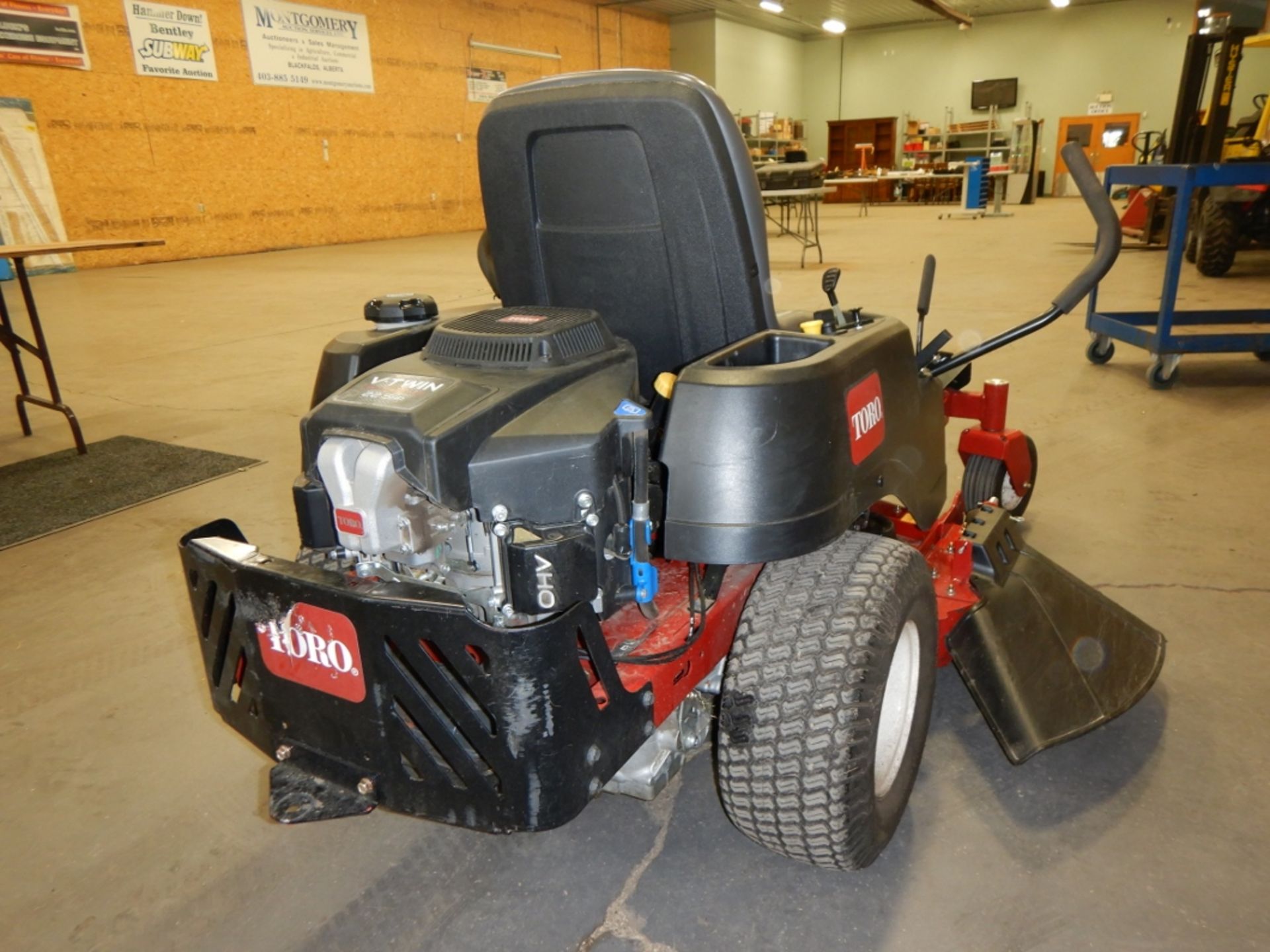 2018 TORO TIME CUTTER MX4200 RIDING MOWER, W/ 42" MOWER, SMART SPEED CONTROL - GREAT CONDITION - Image 14 of 15