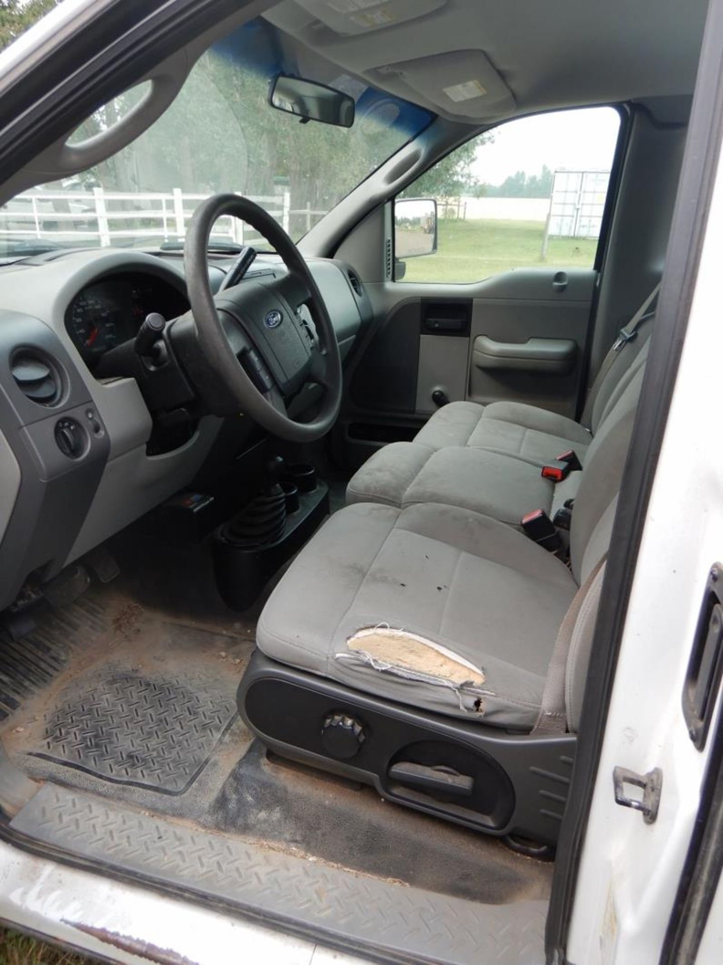 2005 FORD F150 4X4 REGULAR CAB, LONG BOX, P/U, 5.4L TRITON ENGINE, A/T, A/C, CLOTH, 305,346 KM'S - Image 9 of 21