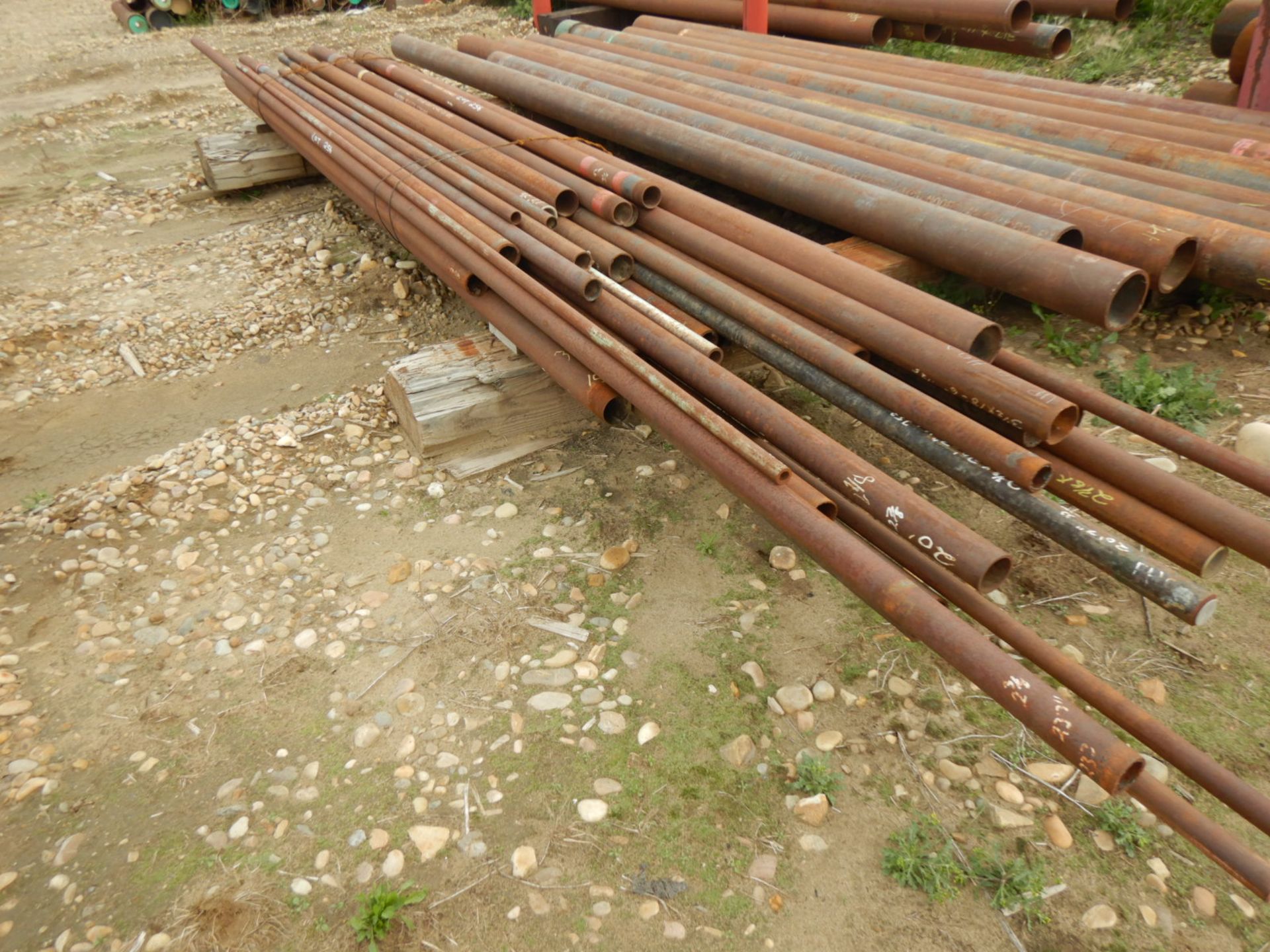 1-LOT APPROX 40 JOINTS OF PIPE 1"-4 1/2" X 8 ' - 20 FT VARIOUS WALL THICKNESS.LOCATED @THE PIPE YARD - Image 2 of 2
