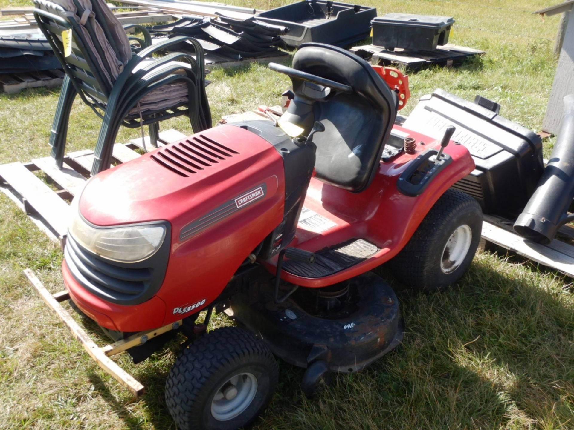 CRAFTSMAN LAWN TRACTOR