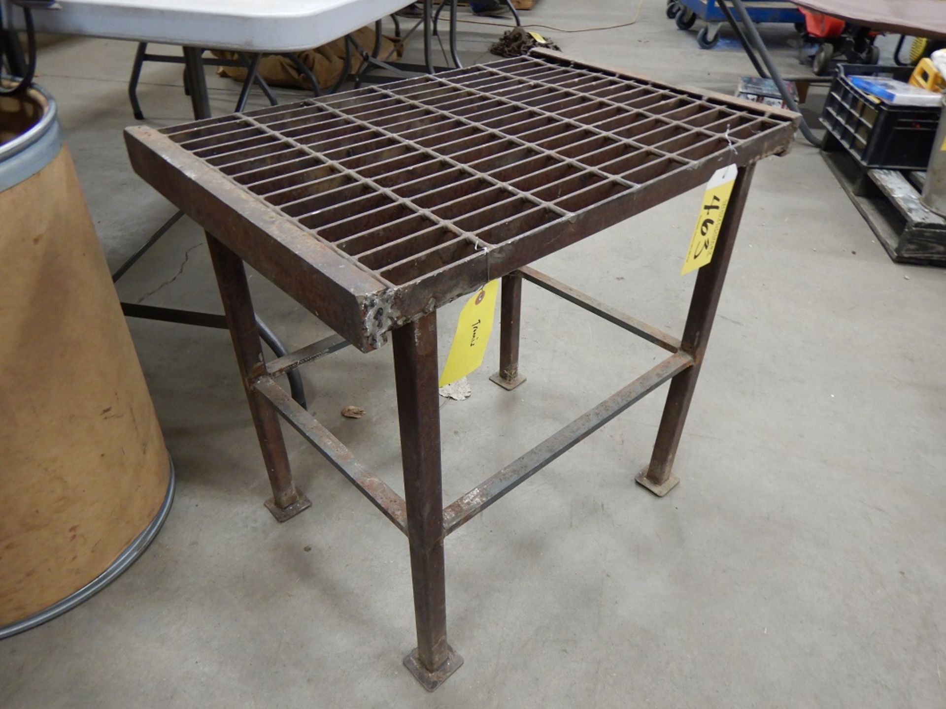 27" X 18" STEEL CUTTING TABLE - Image 2 of 2