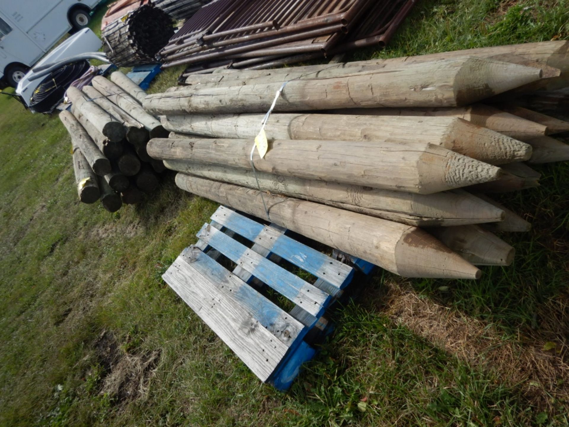 L/O FENCE POSTS-TREATED, 7' & 8' - Bild 3 aus 3