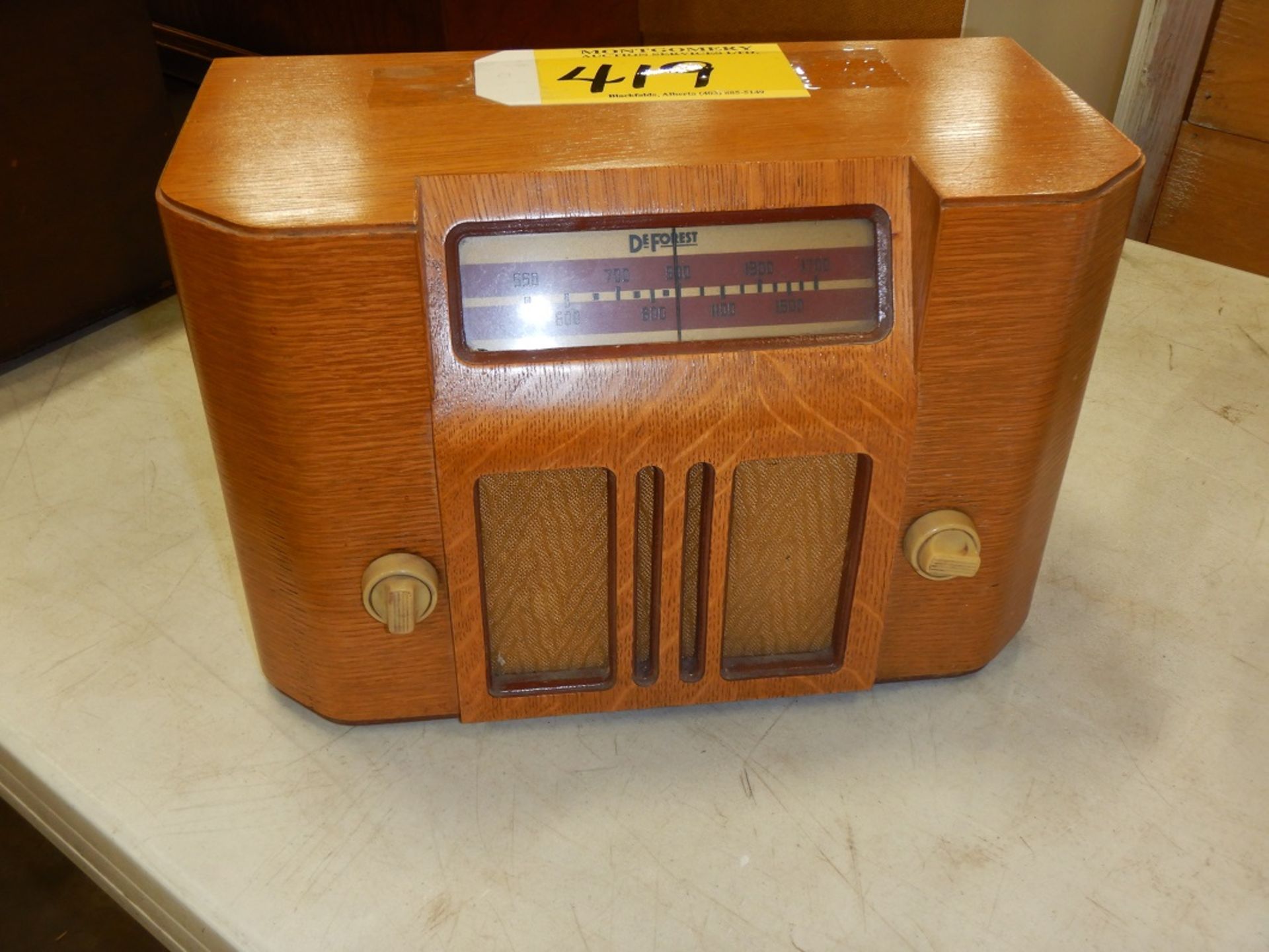 DEFOREST VINTAGE ELECTRIC RADIO, S/N 610753