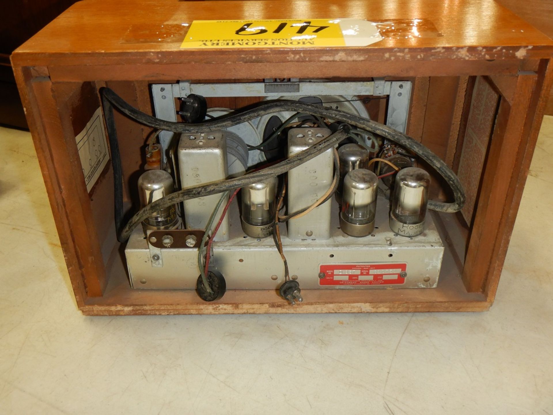 DEFOREST VINTAGE ELECTRIC RADIO, S/N 610753 - Image 3 of 3