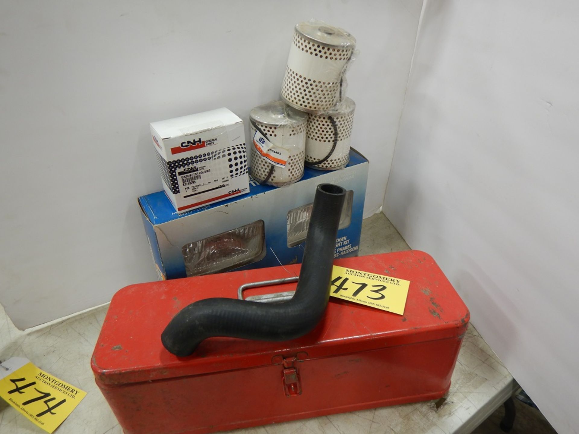 TOOL BOX W/CHAIN & BOOMERS, QUARTZ HALOGEN ACCILARY LIGHT KIT, ETC