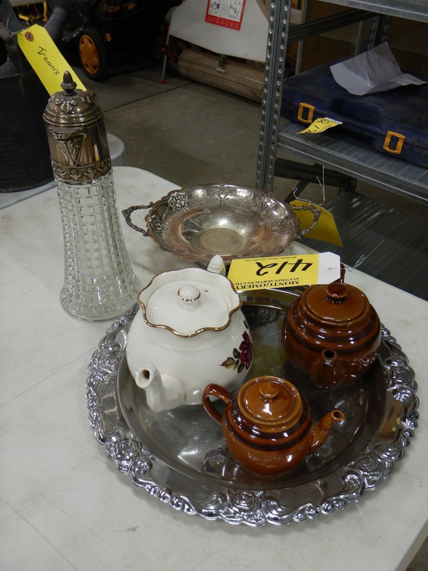 L/O VINTAGE SILVER PLATE ITEMS, CERAMIC TEA POTS - Image 2 of 2