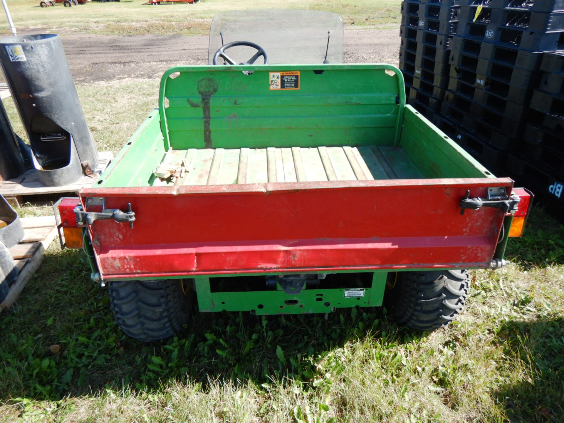 JOHN DEERE GATOR 4X2 ATV, (COMES OUT OF GEAR SOMETIMES) - Image 5 of 5